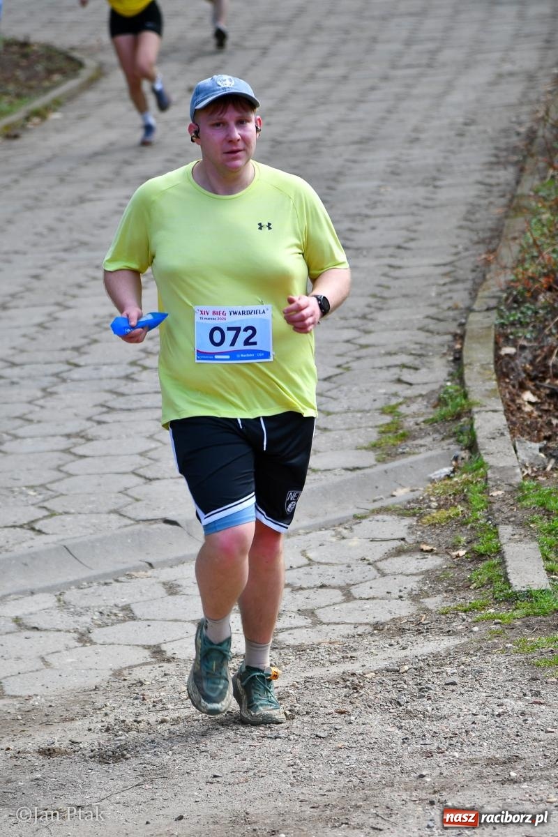 Zdjęcie w galerii na portalu naszraciborz.pl: Mateusz Wolnik zwycięzcą XIV Biegu Twardziela w Raciborzu wiadomości z regionu