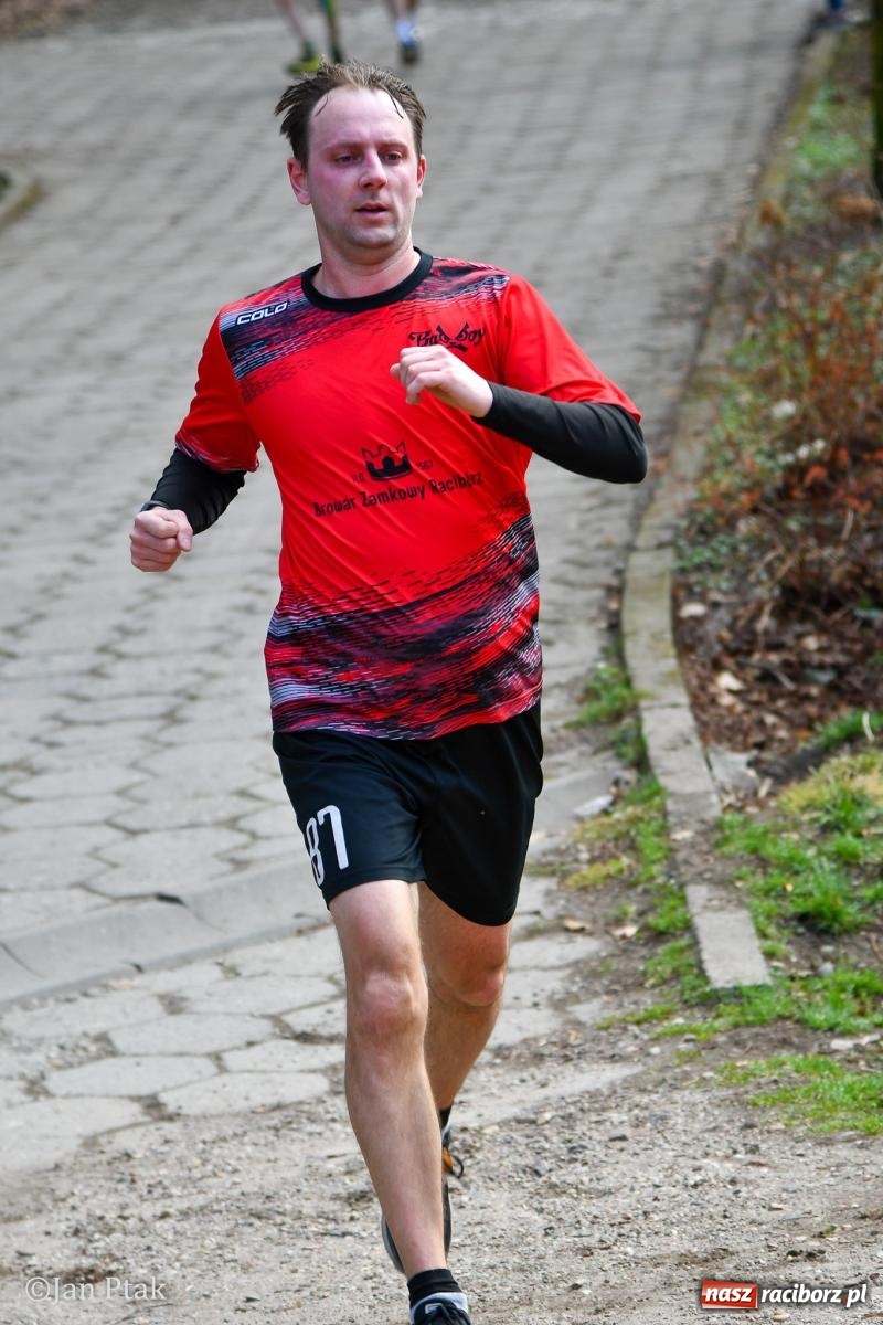 Zdjęcie w galerii na portalu naszraciborz.pl: Mateusz Wolnik zwycięzcą XIV Biegu Twardziela w Raciborzu wiadomości z regionu