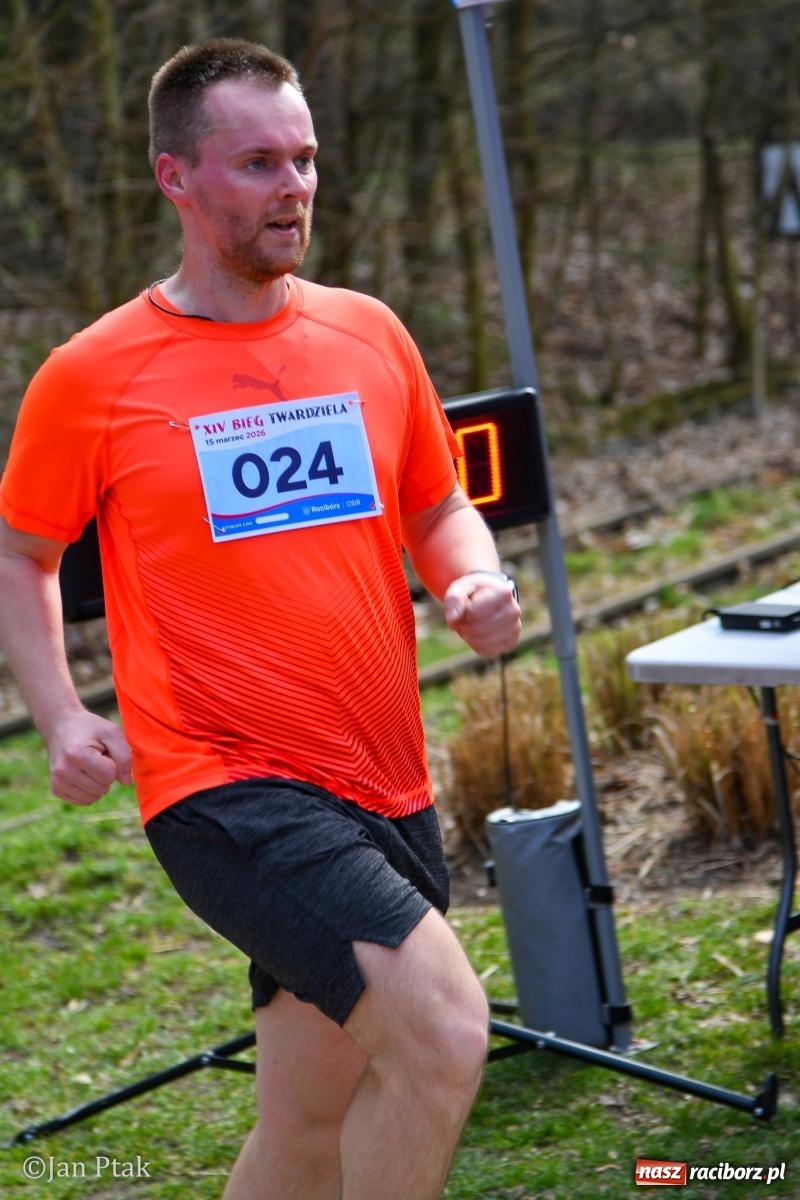 Zdjęcie w galerii na portalu naszraciborz.pl: Mateusz Wolnik zwycięzcą XIV Biegu Twardziela w Raciborzu wiadomości z regionu