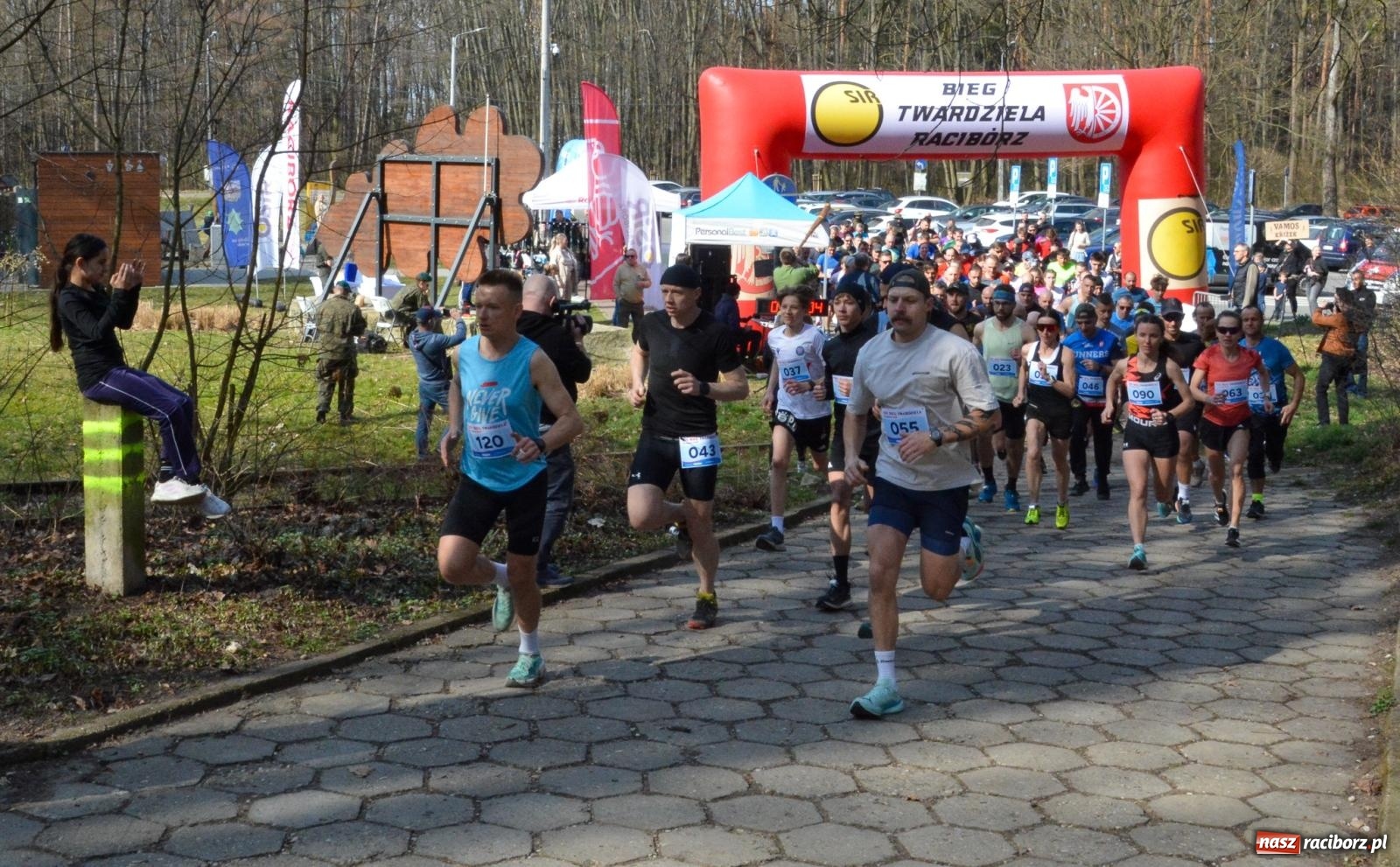 Zdjęcie w galerii na portalu naszraciborz.pl: Mateusz Wolnik zwycięzcą XIV Biegu Twardziela w Raciborzu wiadomości z regionu