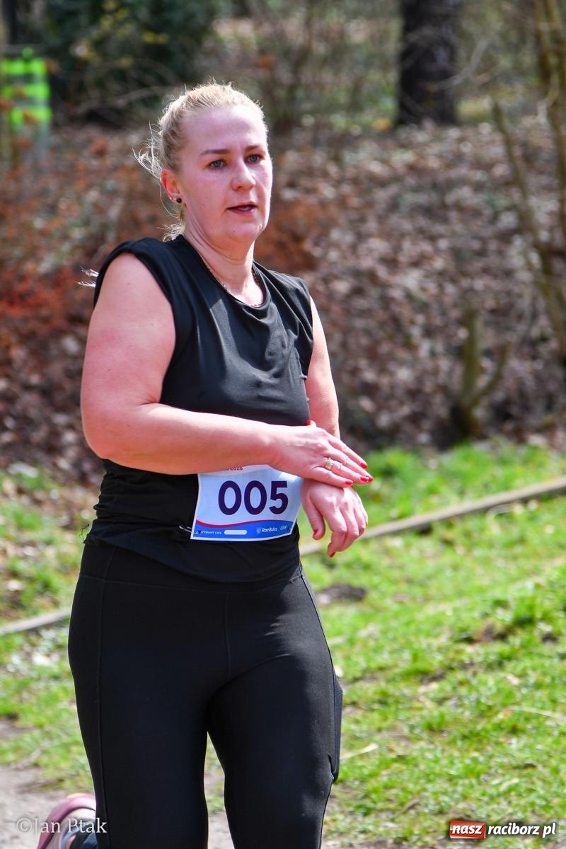 Zdjęcie w galerii na portalu naszraciborz.pl: Mateusz Wolnik zwycięzcą XIV Biegu Twardziela w Raciborzu wiadomości z regionu