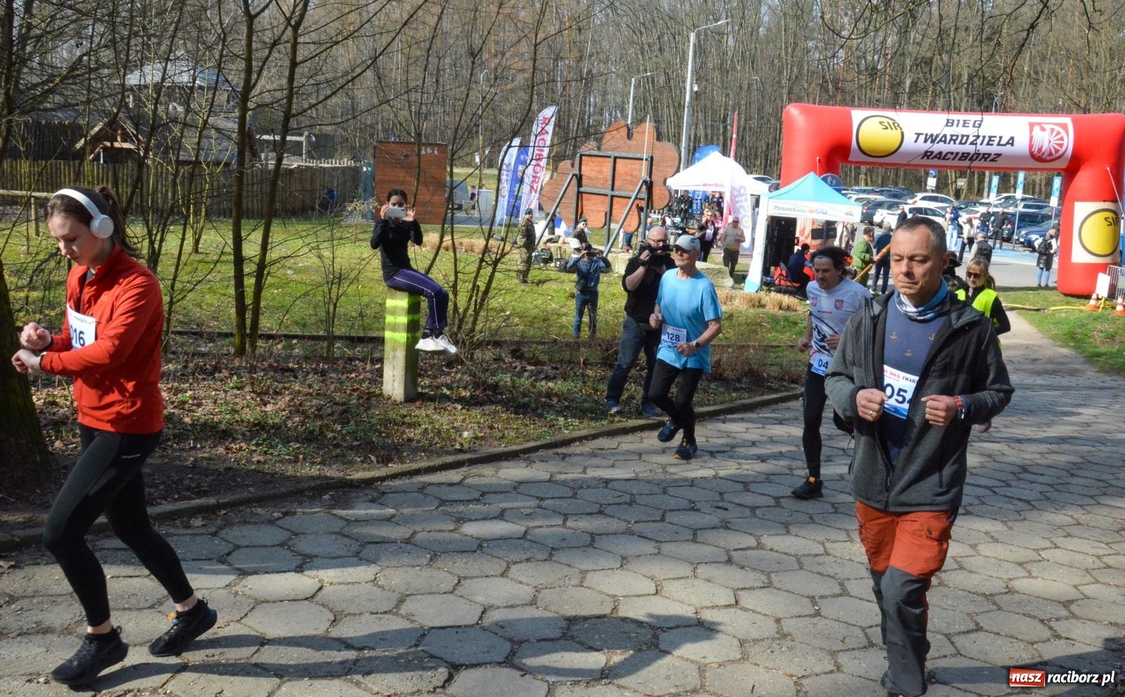 Zdjęcie w galerii na portalu naszraciborz.pl: Mateusz Wolnik zwycięzcą XIV Biegu Twardziela w Raciborzu wiadomości z regionu