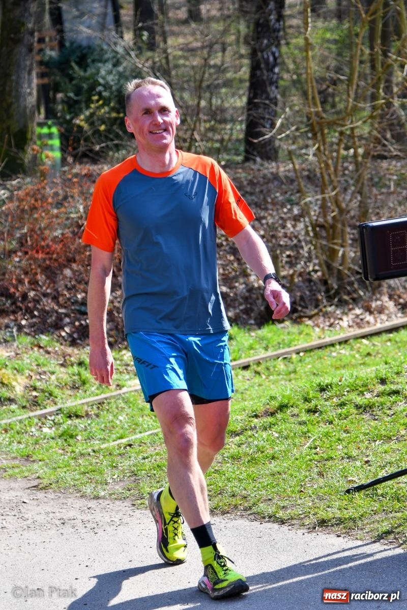 Zdjęcie w galerii na portalu naszraciborz.pl: Mateusz Wolnik zwycięzcą XIV Biegu Twardziela w Raciborzu wiadomości z regionu