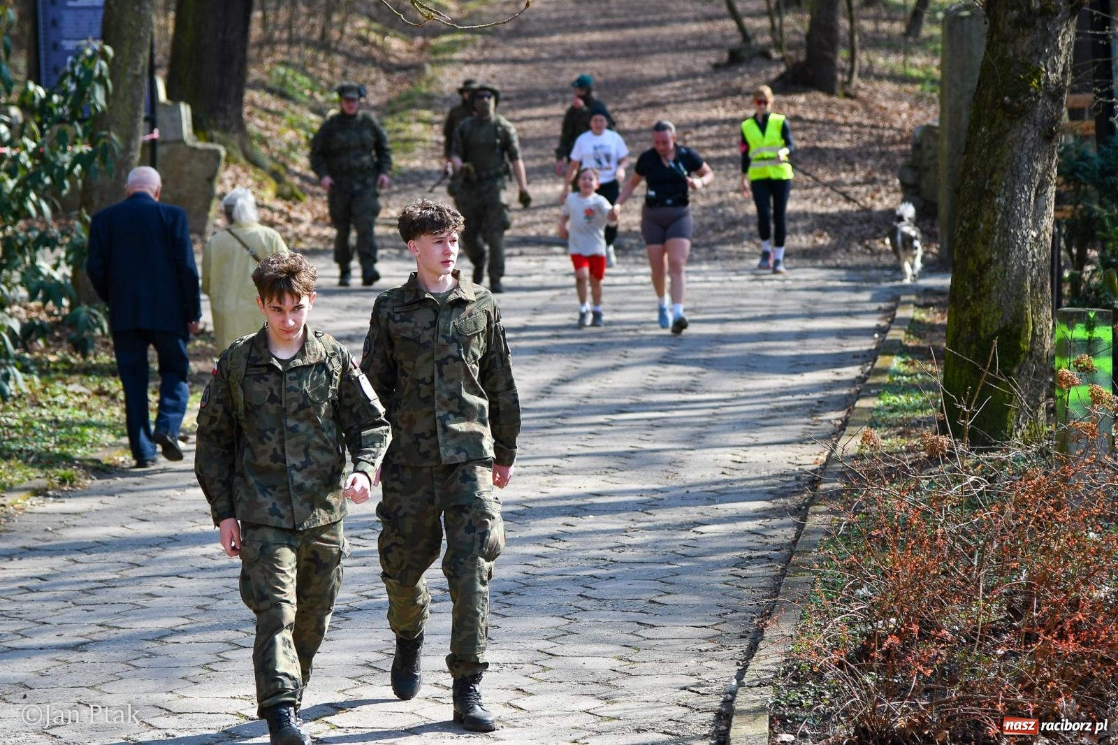 Zdjęcie w galerii na portalu naszraciborz.pl: Mateusz Wolnik zwycięzcą XIV Biegu Twardziela w Raciborzu wiadomości z regionu