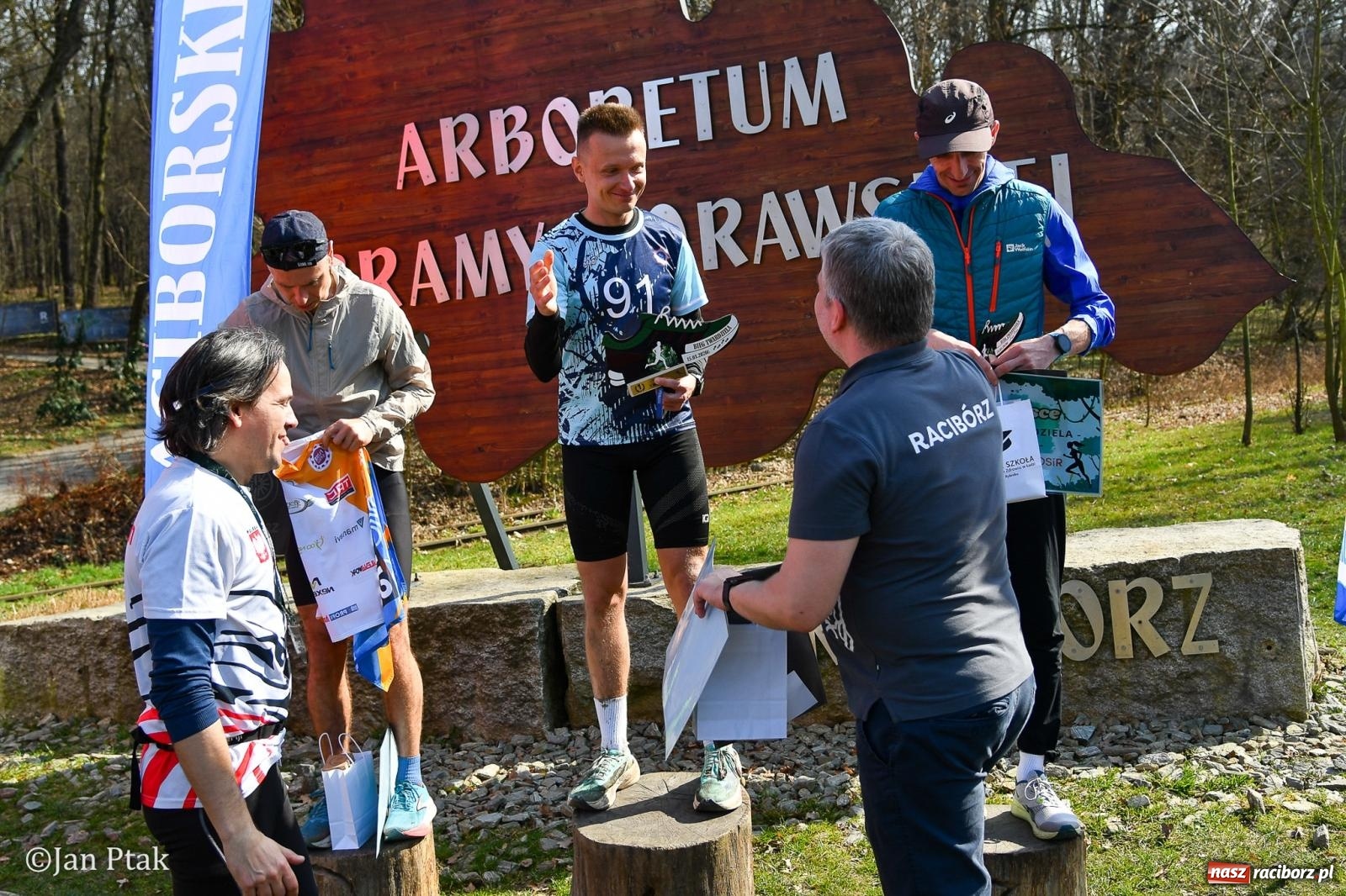 Zdjęcie w galerii na portalu naszraciborz.pl: Mateusz Wolnik zwycięzcą XIV Biegu Twardziela w Raciborzu wiadomości z regionu