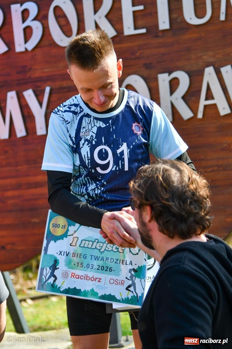 Zdjęcie w galerii na portalu naszraciborz.pl: Mateusz Wolnik zwycięzcą XIV Biegu Twardziela w Raciborzu wiadomości z regionu