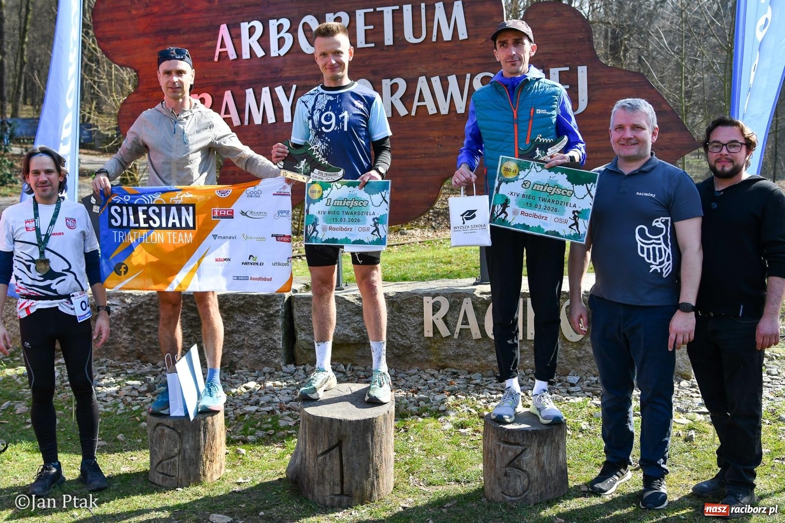Zdjęcie w galerii na portalu naszraciborz.pl: Mateusz Wolnik zwycięzcą XIV Biegu Twardziela w Raciborzu wiadomości z regionu
