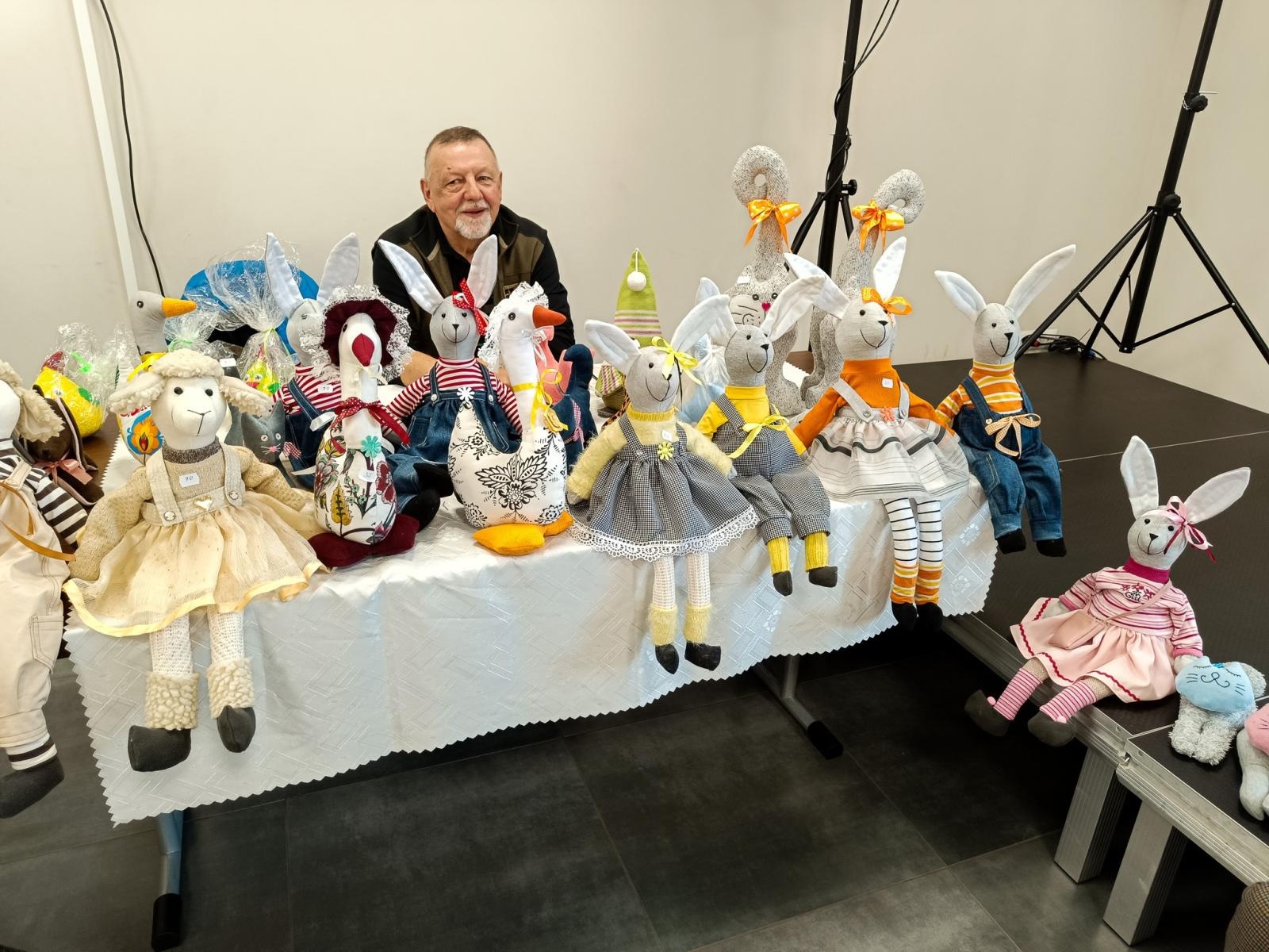 Zdjęcie w galerii na portalu naszraciborz.pl: Wielkanocny Zlot Rzemieślników w Pietrowicach Wielkich trwa do godziny 17:00 wiadomości z regionu