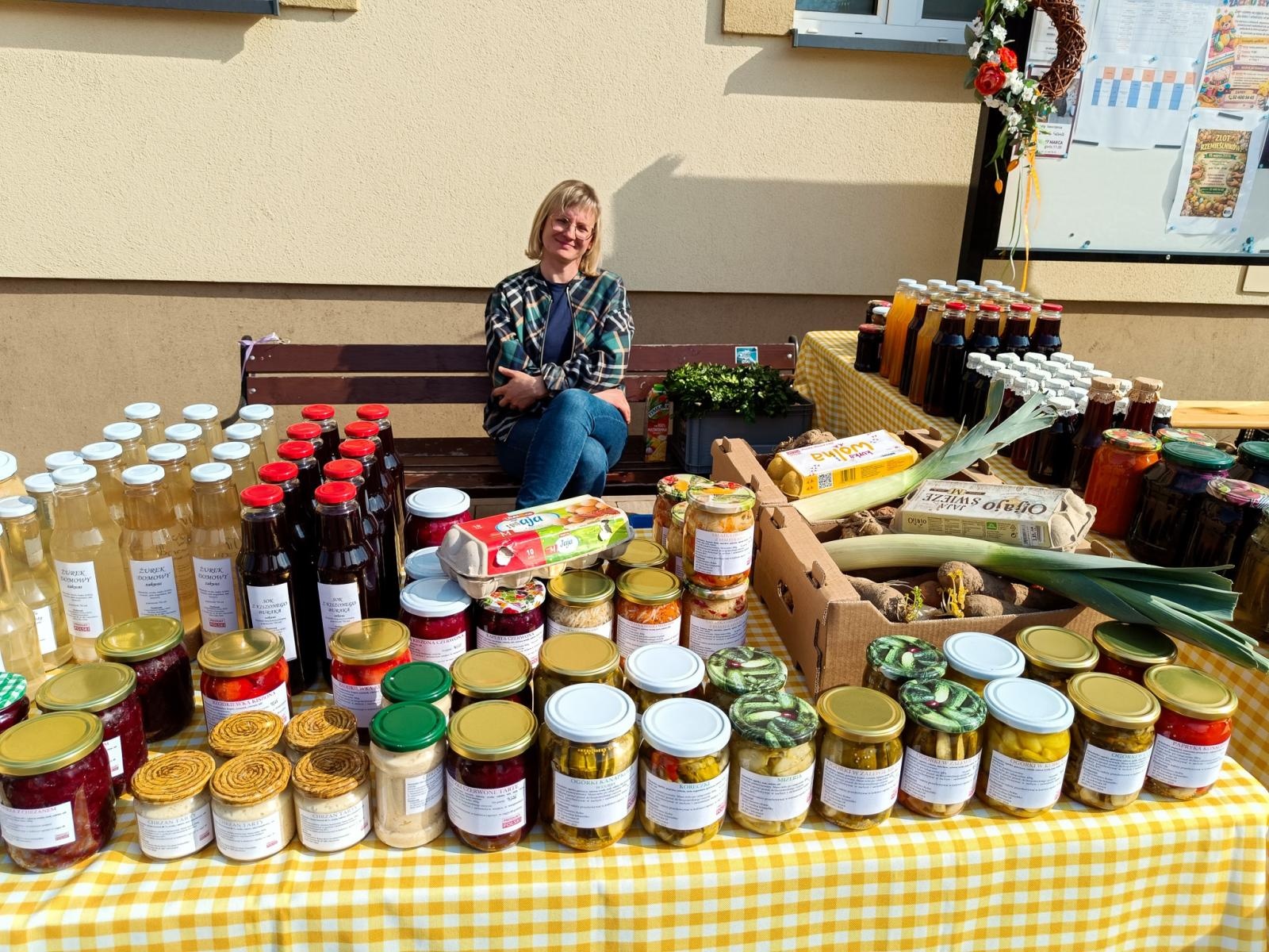 Zdjęcie w galerii na portalu naszraciborz.pl: Wielkanocny Zlot Rzemieślników w Pietrowicach Wielkich trwa do godziny 17:00 wiadomości z regionu
