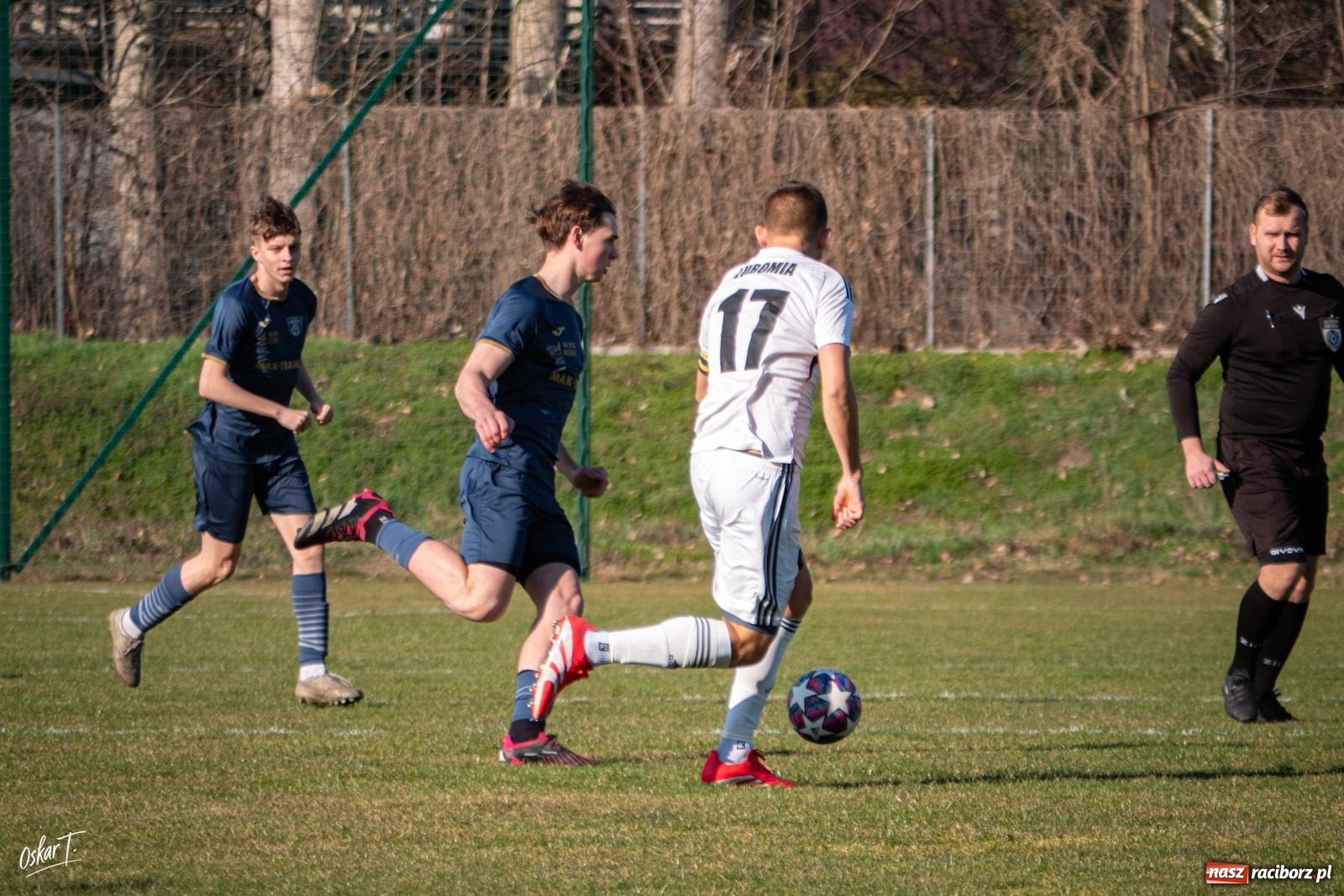 Zdjęcie w galerii na portalu naszraciborz.pl: Decydująca końcówka w Nędzy. Tobiasz Wodecki bohaterem Silesii [FOTO] wiadomości z regionu