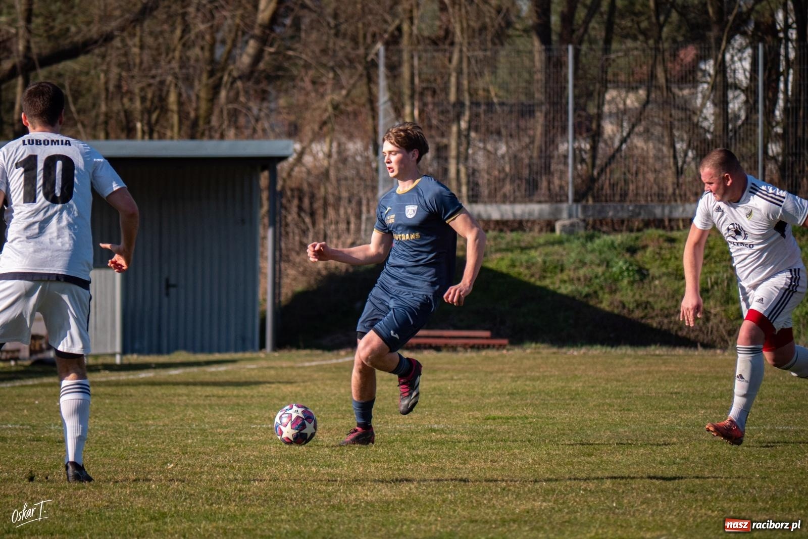 Zdjęcie w galerii na portalu naszraciborz.pl: Decydująca końcówka w Nędzy. Tobiasz Wodecki bohaterem Silesii [FOTO] wiadomości z regionu