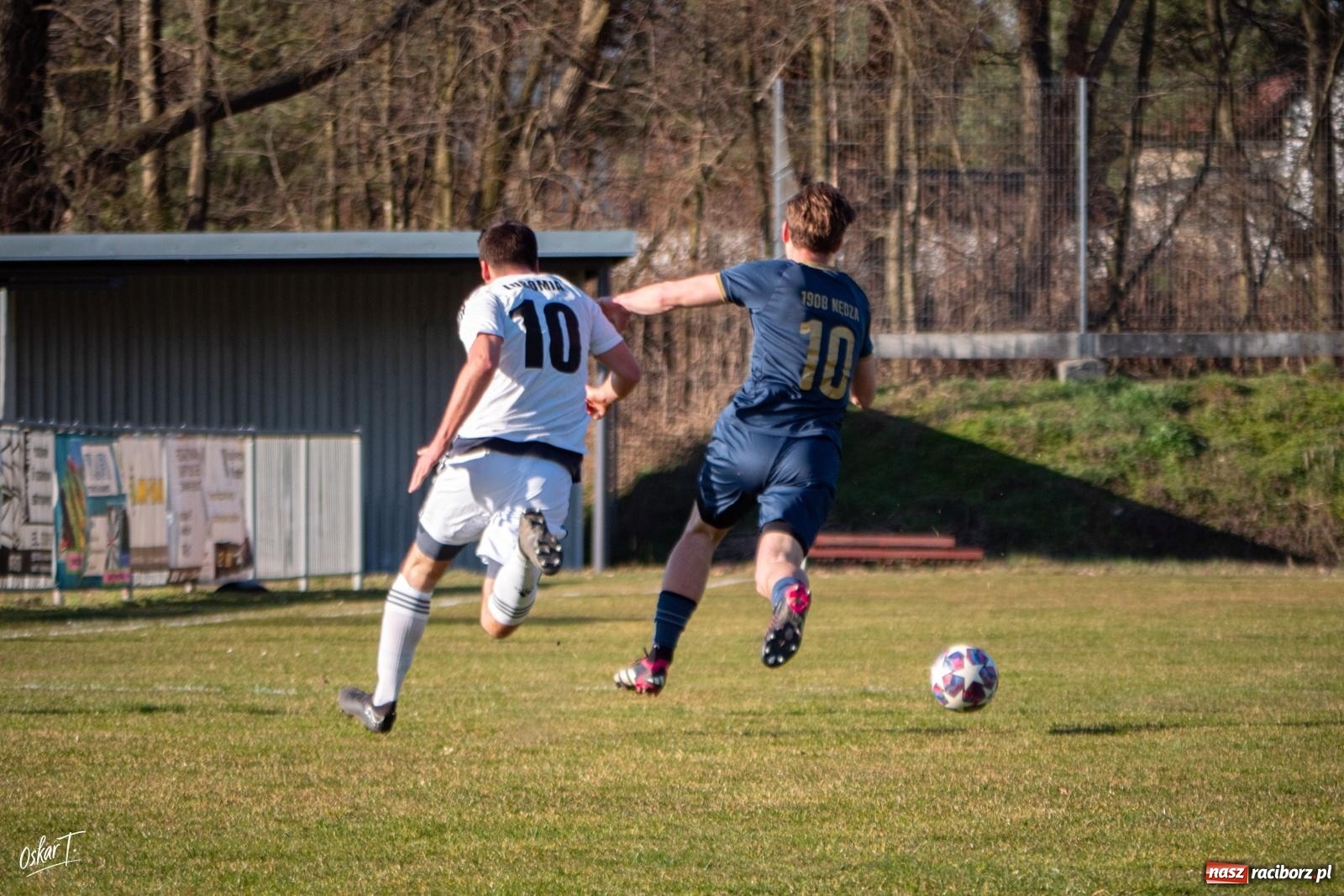 Zdjęcie w galerii na portalu naszraciborz.pl: Decydująca końcówka w Nędzy. Tobiasz Wodecki bohaterem Silesii [FOTO] wiadomości z regionu