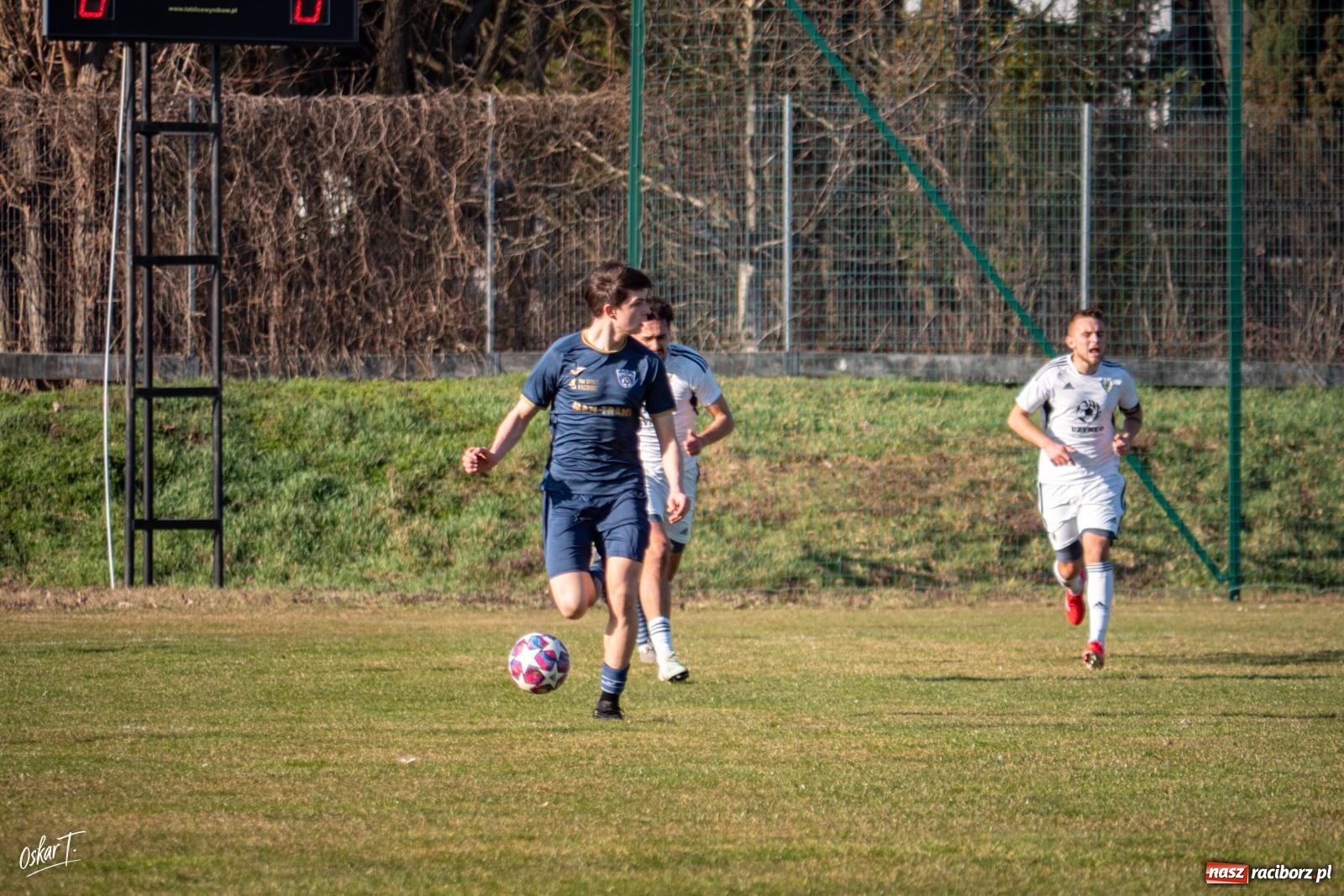 Zdjęcie w galerii na portalu naszraciborz.pl: Decydująca końcówka w Nędzy. Tobiasz Wodecki bohaterem Silesii [FOTO] wiadomości z regionu