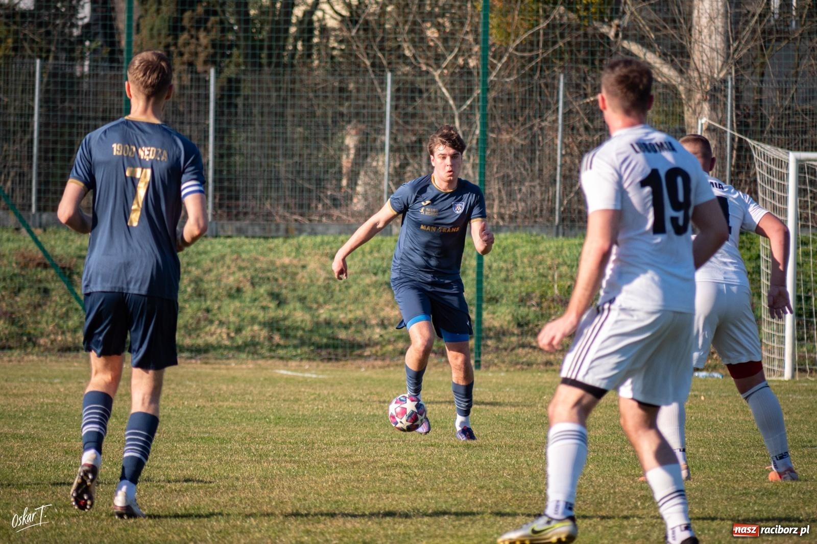 Zdjęcie w galerii na portalu naszraciborz.pl: Decydująca końcówka w Nędzy. Tobiasz Wodecki bohaterem Silesii [FOTO] wiadomości z regionu