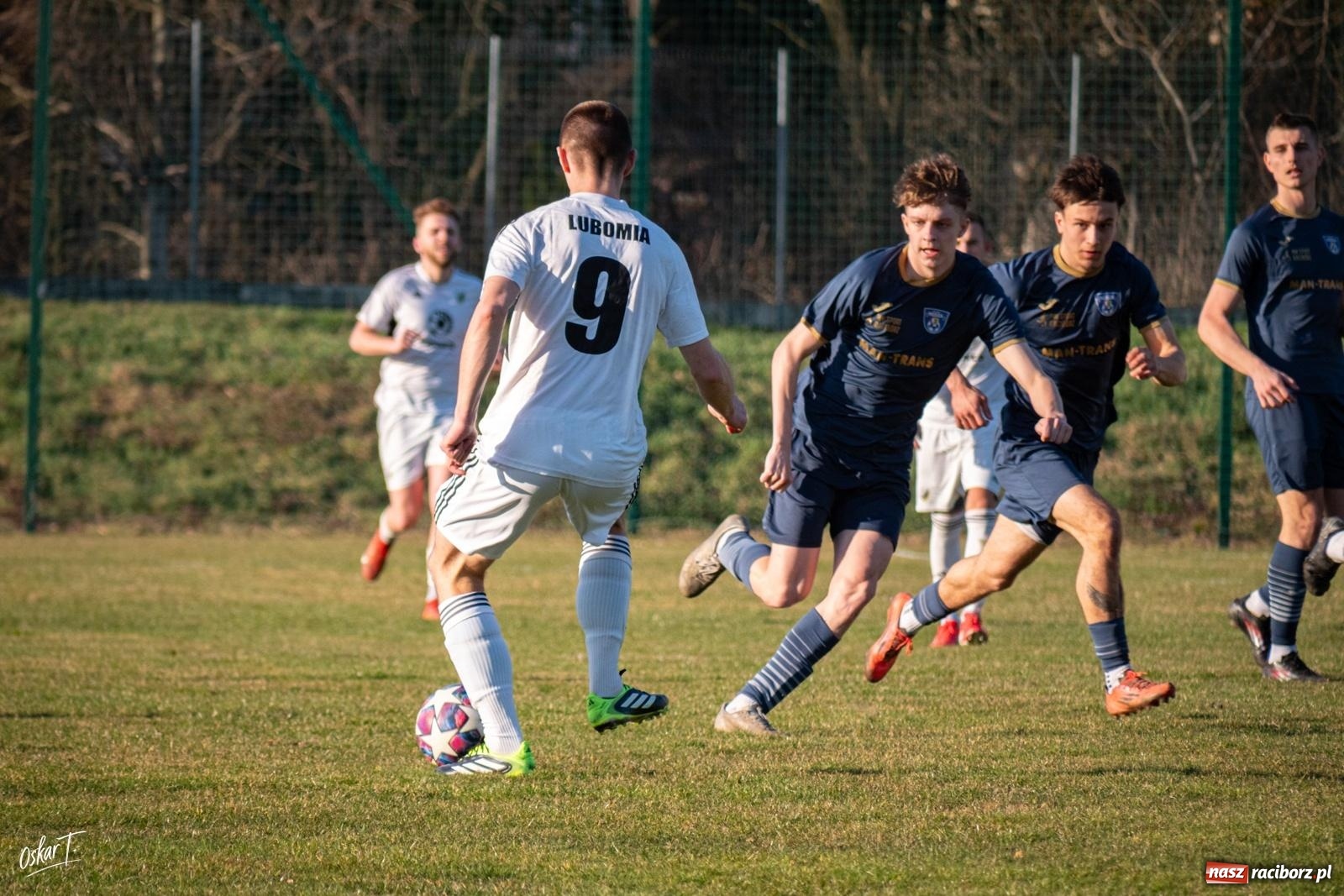 Zdjęcie w galerii na portalu naszraciborz.pl: Decydująca końcówka w Nędzy. Tobiasz Wodecki bohaterem Silesii [FOTO] wiadomości z regionu