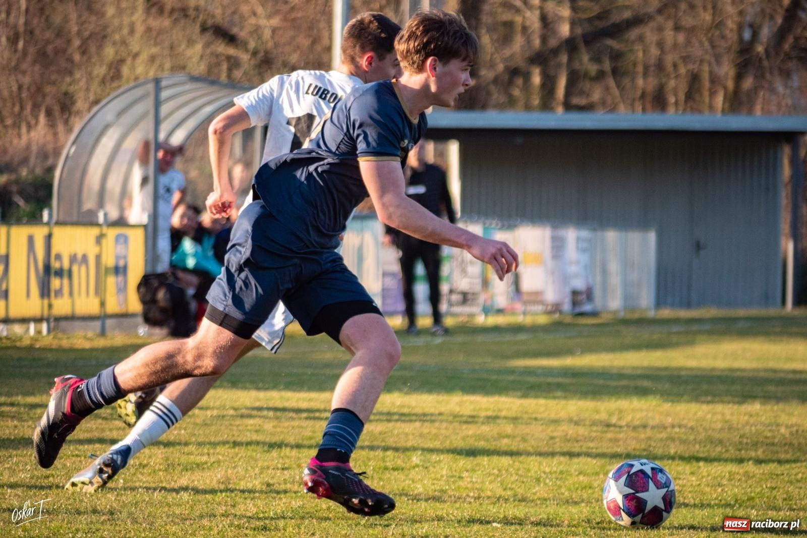 Zdjęcie w galerii na portalu naszraciborz.pl: Decydująca końcówka w Nędzy. Tobiasz Wodecki bohaterem Silesii [FOTO] wiadomości z regionu