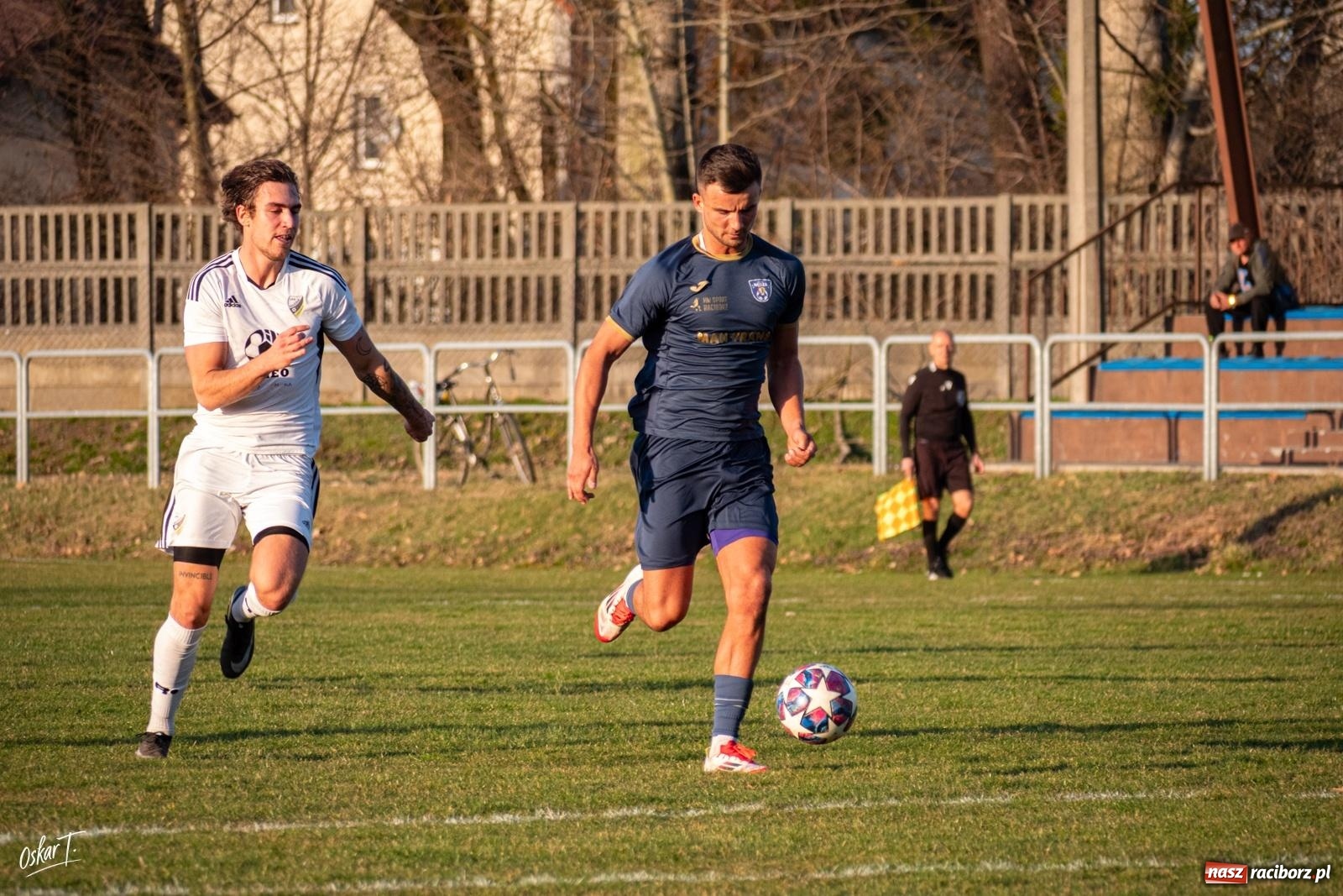 Zdjęcie w galerii na portalu naszraciborz.pl: Decydująca końcówka w Nędzy. Tobiasz Wodecki bohaterem Silesii [FOTO] wiadomości z regionu