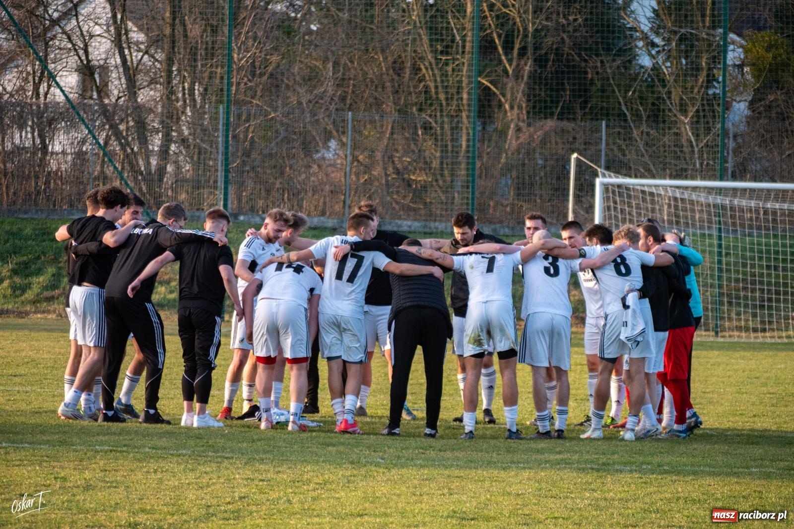 Zdjęcie w galerii na portalu naszraciborz.pl: Decydująca końcówka w Nędzy. Tobiasz Wodecki bohaterem Silesii [FOTO] wiadomości z regionu