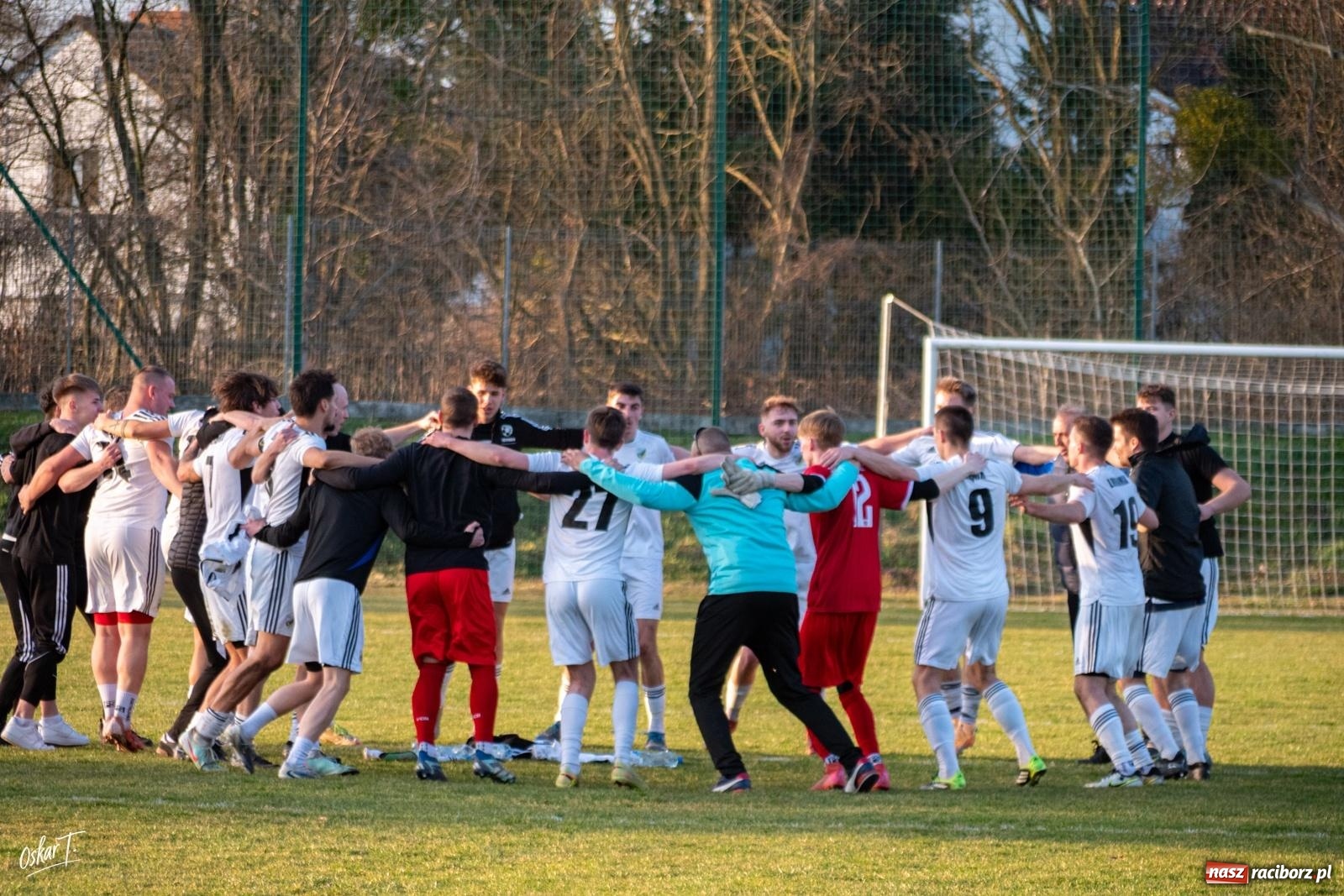 Zdjęcie w galerii na portalu naszraciborz.pl: Decydująca końcówka w Nędzy. Tobiasz Wodecki bohaterem Silesii [FOTO] wiadomości z regionu