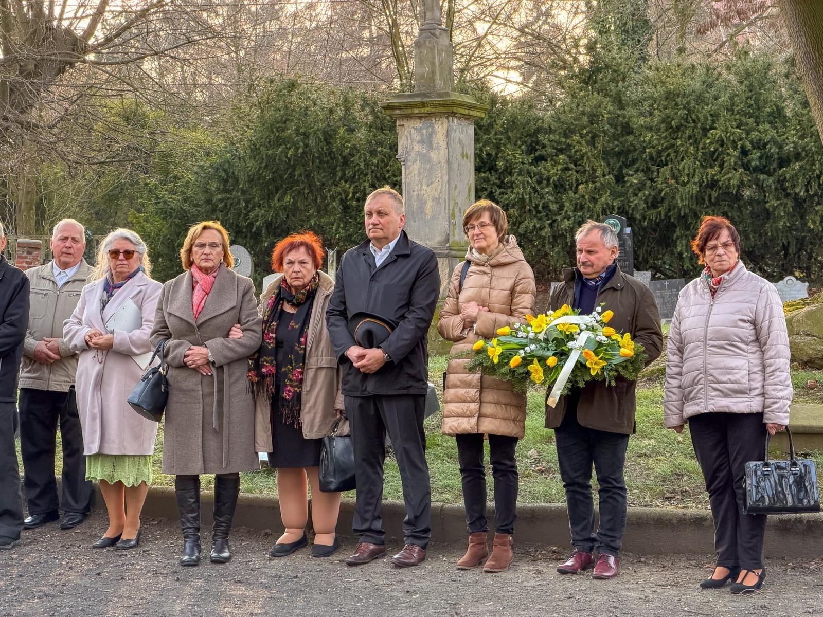 Zdjęcie w galerii na portalu naszraciborz.pl: Echo poezji w Łubowicach: Relacja z 238. urodzin Josepha von Eichendorffa wiadomości z regionu