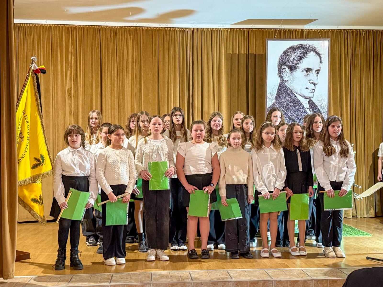 Zdjęcie w galerii na portalu naszraciborz.pl: Echo poezji w Łubowicach: Relacja z 238. urodzin Josepha von Eichendorffa wiadomości z regionu