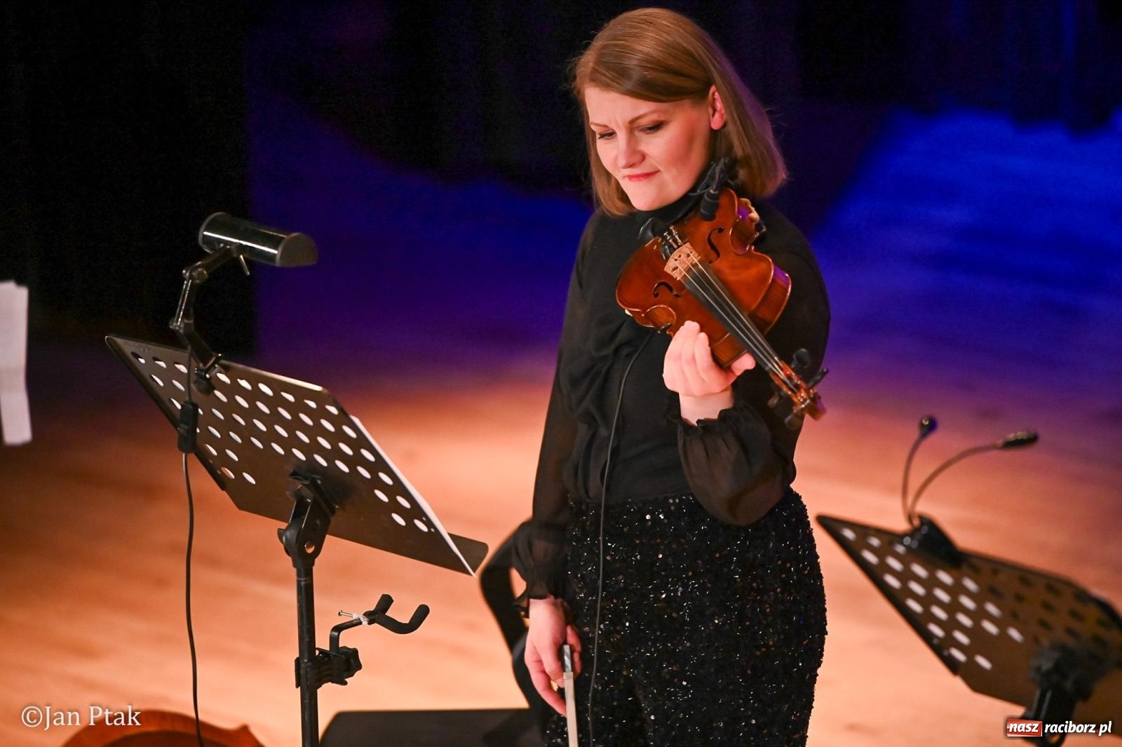 Zdjęcie w galerii na portalu naszraciborz.pl: CINEMA – koncert muzyki filmowej przeniósł magię kina na scenę wiadomości z regionu