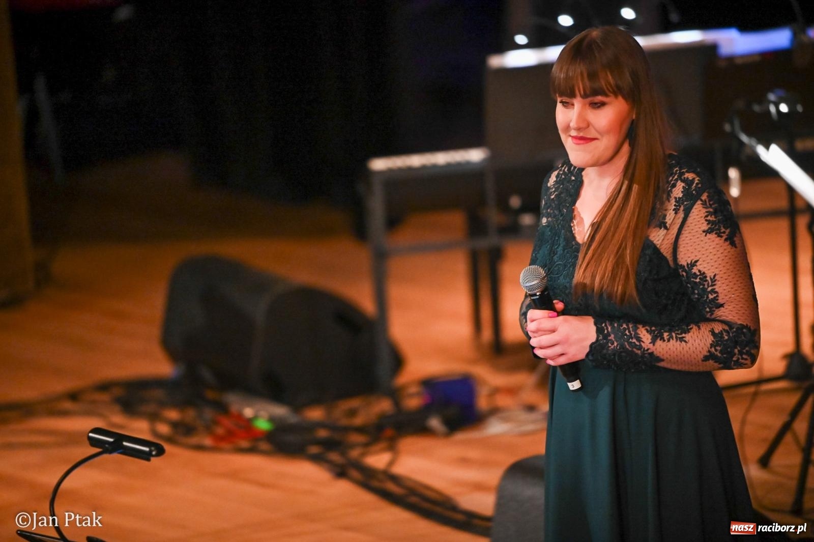 Zdjęcie w galerii na portalu naszraciborz.pl: CINEMA – koncert muzyki filmowej przeniósł magię kina na scenę wiadomości z regionu