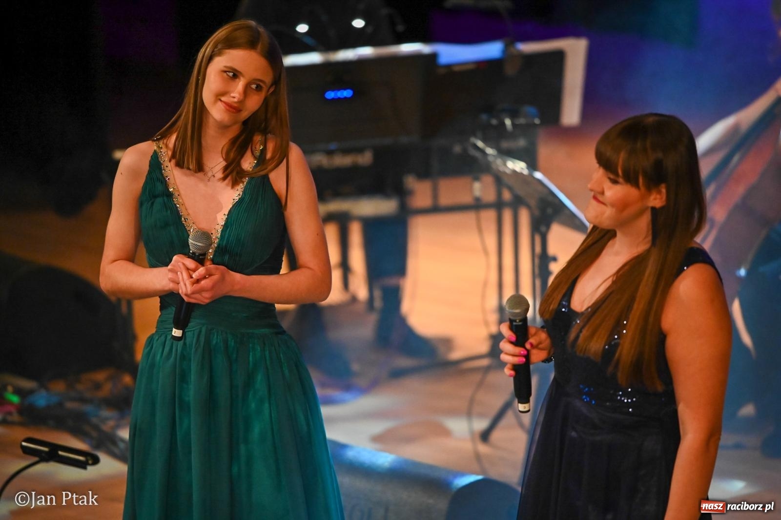 Zdjęcie w galerii na portalu naszraciborz.pl: CINEMA – koncert muzyki filmowej przeniósł magię kina na scenę wiadomości z regionu