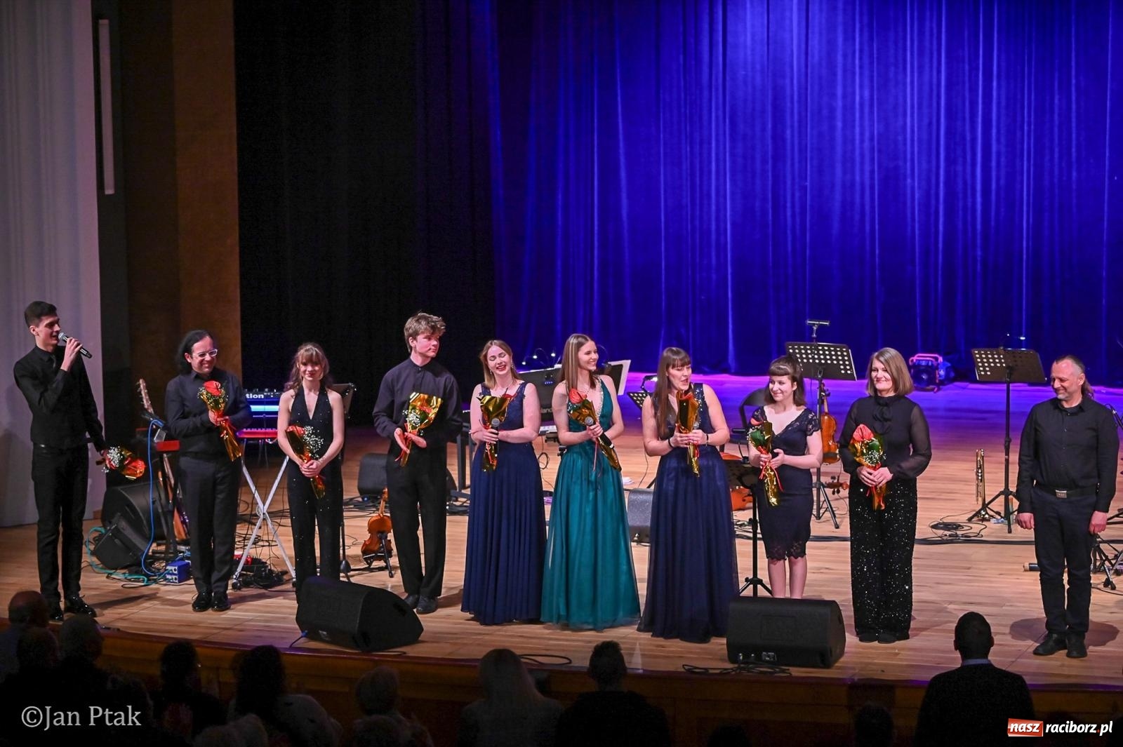 Zdjęcie w galerii na portalu naszraciborz.pl: CINEMA – koncert muzyki filmowej przeniósł magię kina na scenę wiadomości z regionu