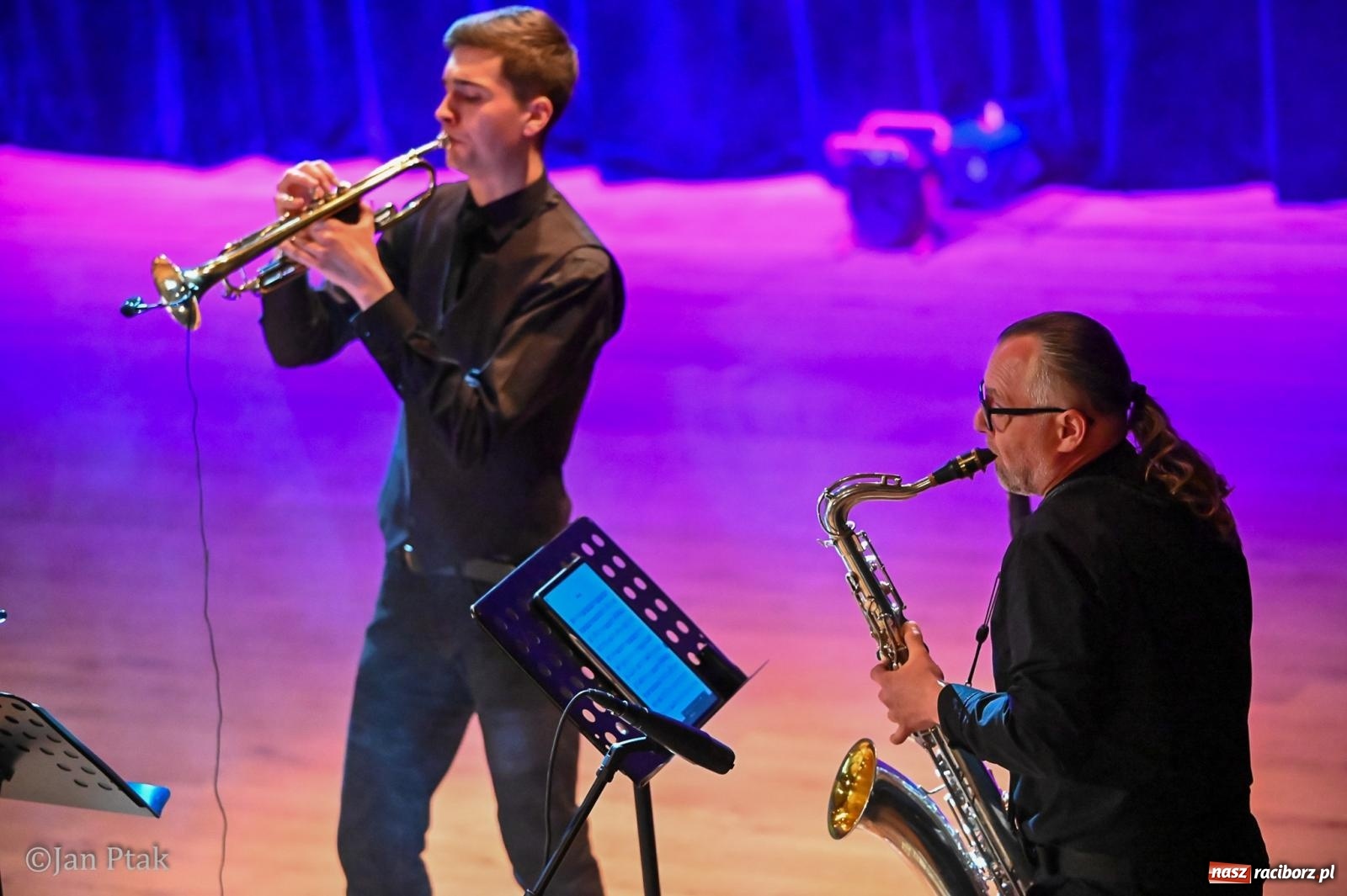 Zdjęcie w galerii na portalu naszraciborz.pl: CINEMA – koncert muzyki filmowej przeniósł magię kina na scenę wiadomości z regionu