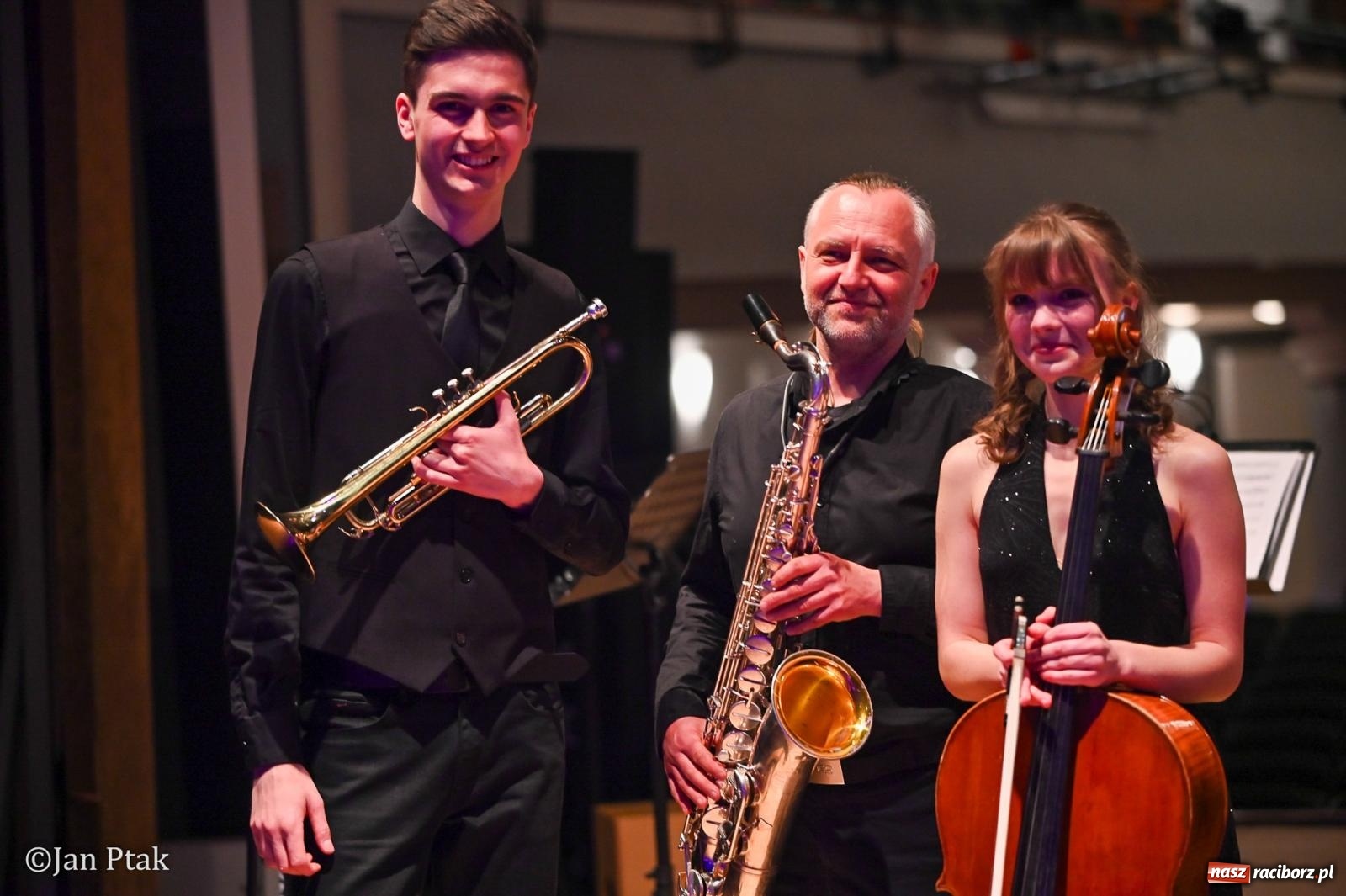 Zdjęcie w galerii na portalu naszraciborz.pl: CINEMA – koncert muzyki filmowej przeniósł magię kina na scenę wiadomości z regionu