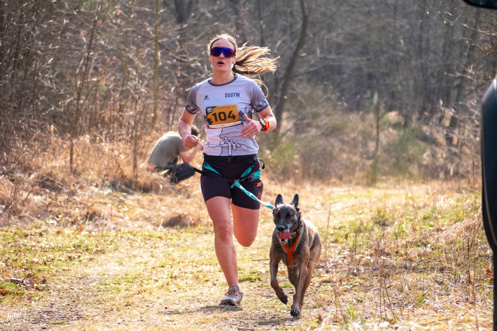 Zdjęcie w galerii na portalu naszraciborz.pl: Międzynarodowe wyścigi psich zaprzęgów w Kuźni Raciborskiej. Emocjonujący weekend Dog Adventure Sprint Race wiadomości z regionu