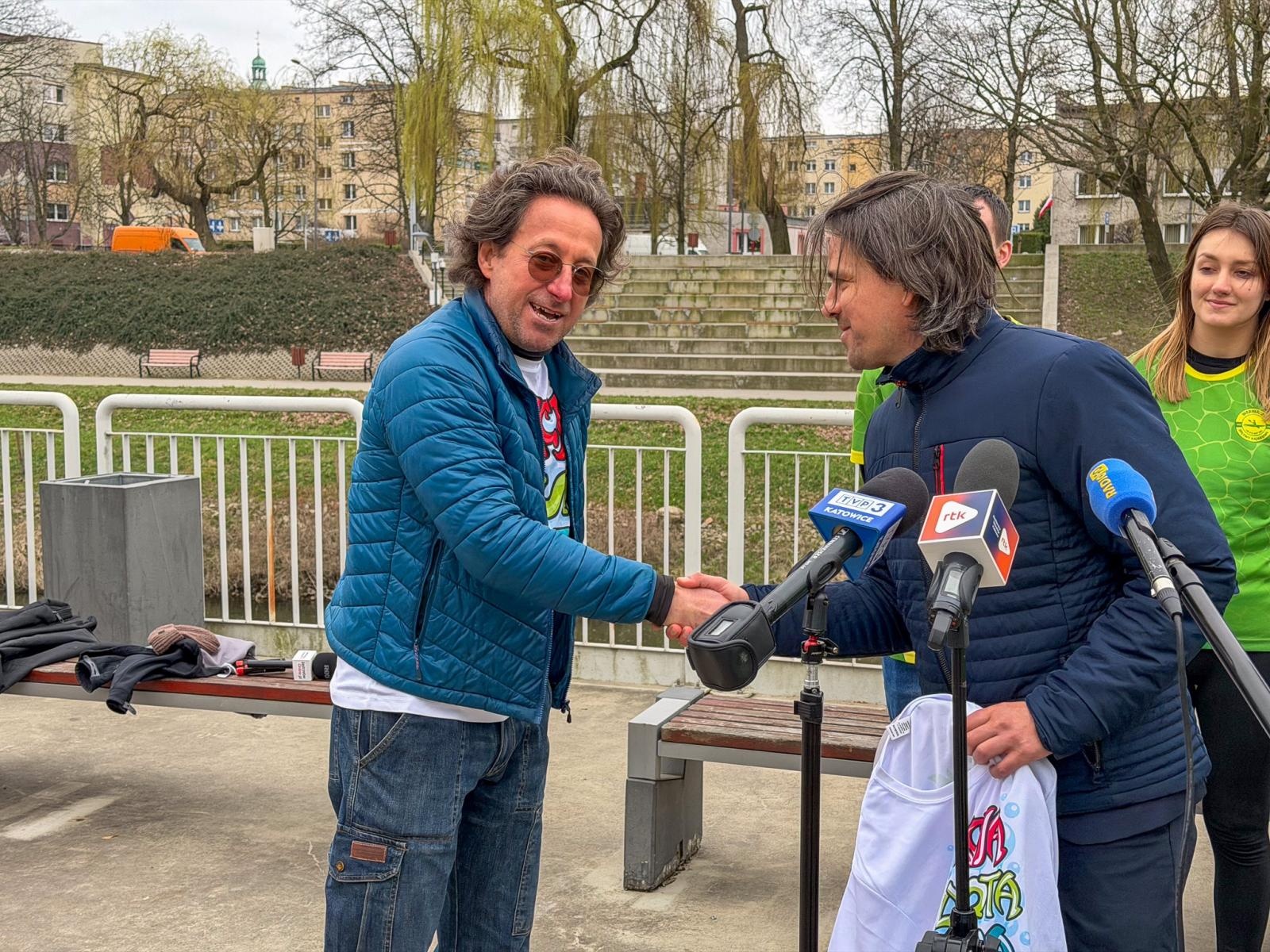 Zdjęcie w galerii na portalu naszraciborz.pl: Mieszkańcy Raciborza zadbają o swoją rzekę w ramach 5. edycji Akcji Czysta Odra wiadomości z regionu