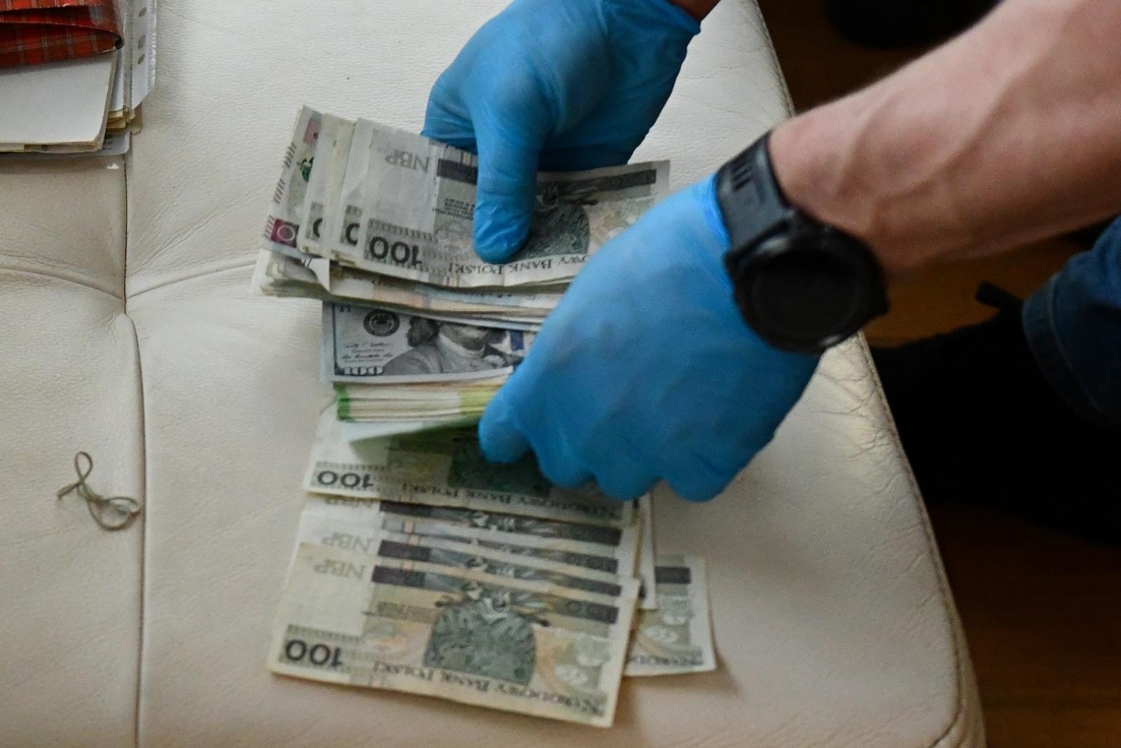 Zdjęcie w galerii na portalu naszraciborz.pl: Współpraca Straży Granicznej z Rudy Śląskiej oraz Bytomskich Policjantów doprowadziła do rozbicia zorganizowanej grupy przestępczej wiadomości z regionu