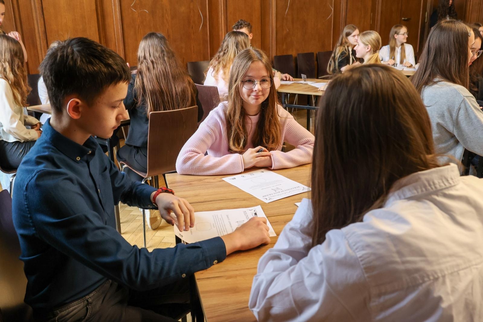 Zdjęcie w galerii na portalu naszraciborz.pl: I Powiatowy Konkurs Polonistyczny Polonistyczny Olimp wiadomości z regionu