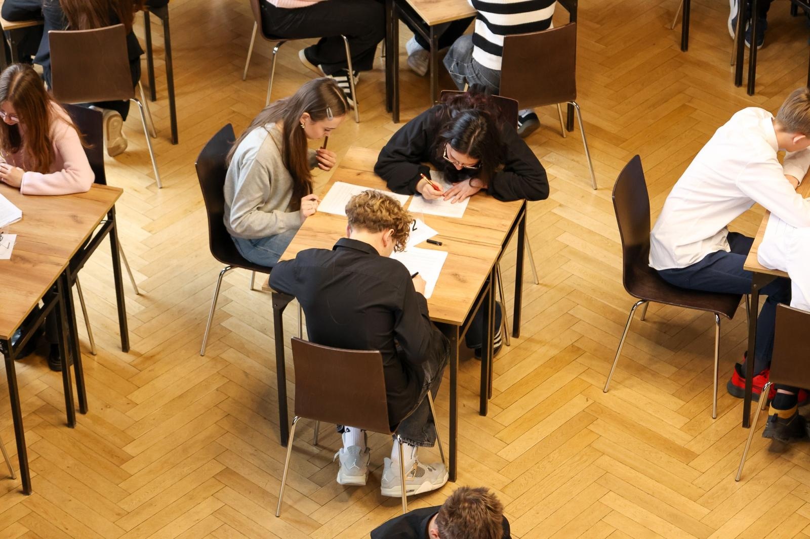 Zdjęcie w galerii na portalu naszraciborz.pl: I Powiatowy Konkurs Polonistyczny Polonistyczny Olimp wiadomości z regionu