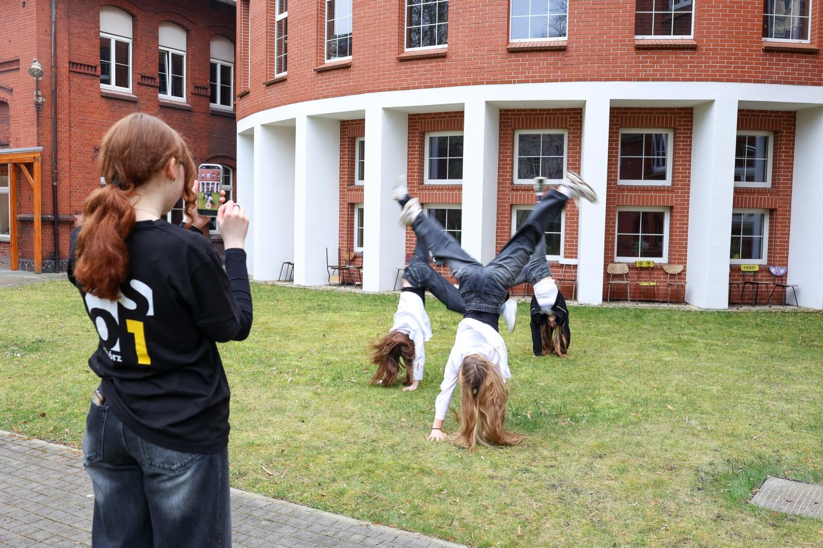 Zdjęcie w galerii na portalu naszraciborz.pl: I Powiatowy Konkurs Polonistyczny Polonistyczny Olimp wiadomości z regionu