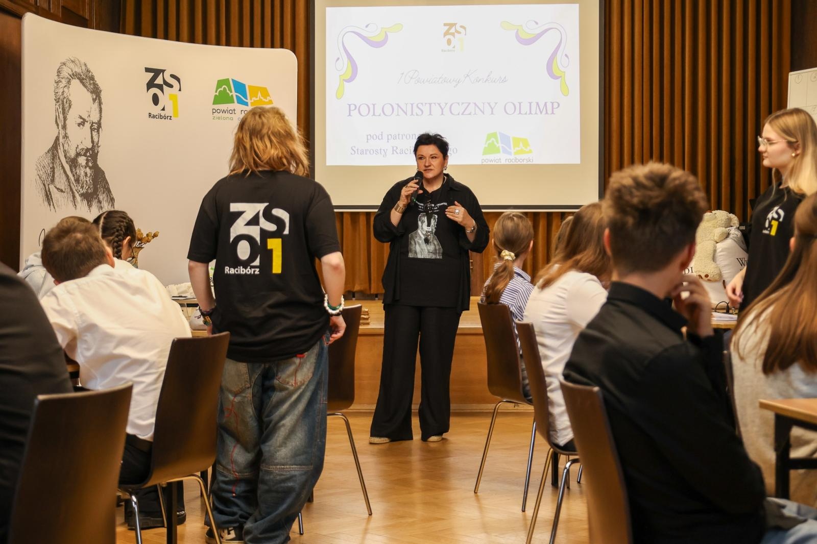 Zdjęcie w galerii na portalu naszraciborz.pl: I Powiatowy Konkurs Polonistyczny Polonistyczny Olimp wiadomości z regionu