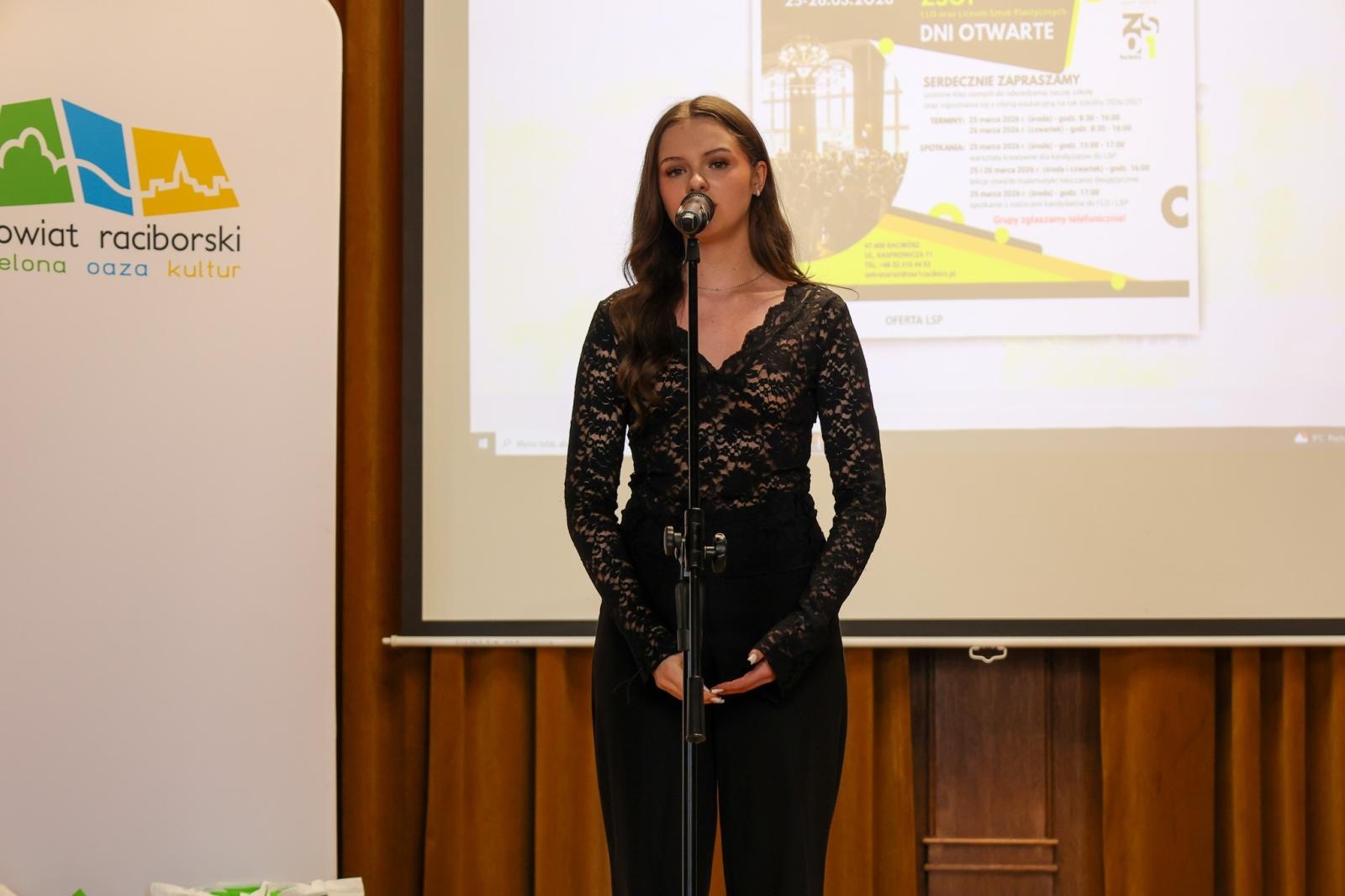 Zdjęcie w galerii na portalu naszraciborz.pl: I Powiatowy Konkurs Polonistyczny Polonistyczny Olimp wiadomości z regionu