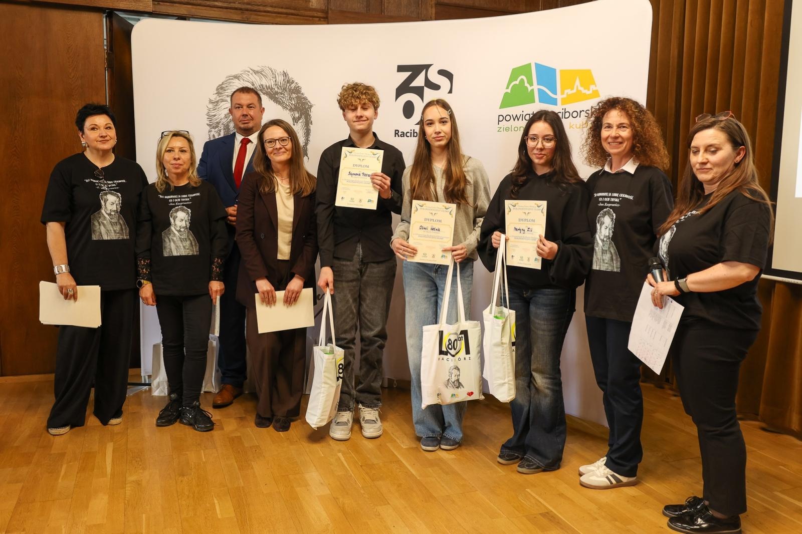 Zdjęcie w galerii na portalu naszraciborz.pl: I Powiatowy Konkurs Polonistyczny Polonistyczny Olimp wiadomości z regionu