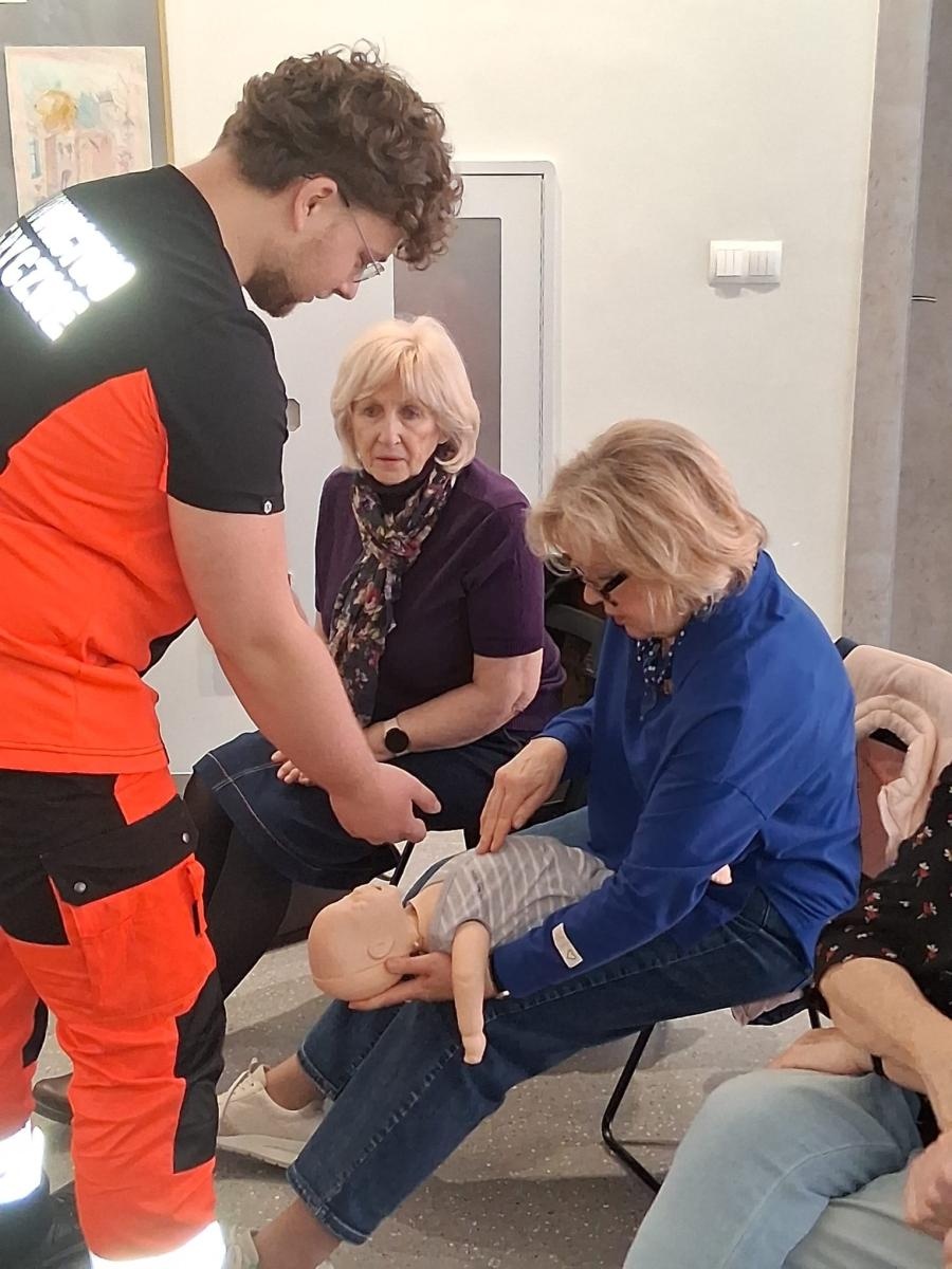 Zdjęcie w galerii na portalu naszraciborz.pl: Druga część szkolenia z pierwszej pomocy dla seniorów za nami! wiadomości z regionu