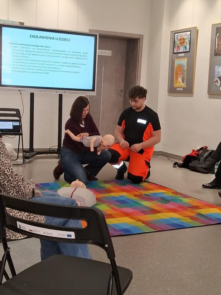 Zdjęcie w galerii na portalu naszraciborz.pl: Druga część szkolenia z pierwszej pomocy dla seniorów za nami! wiadomości z regionu