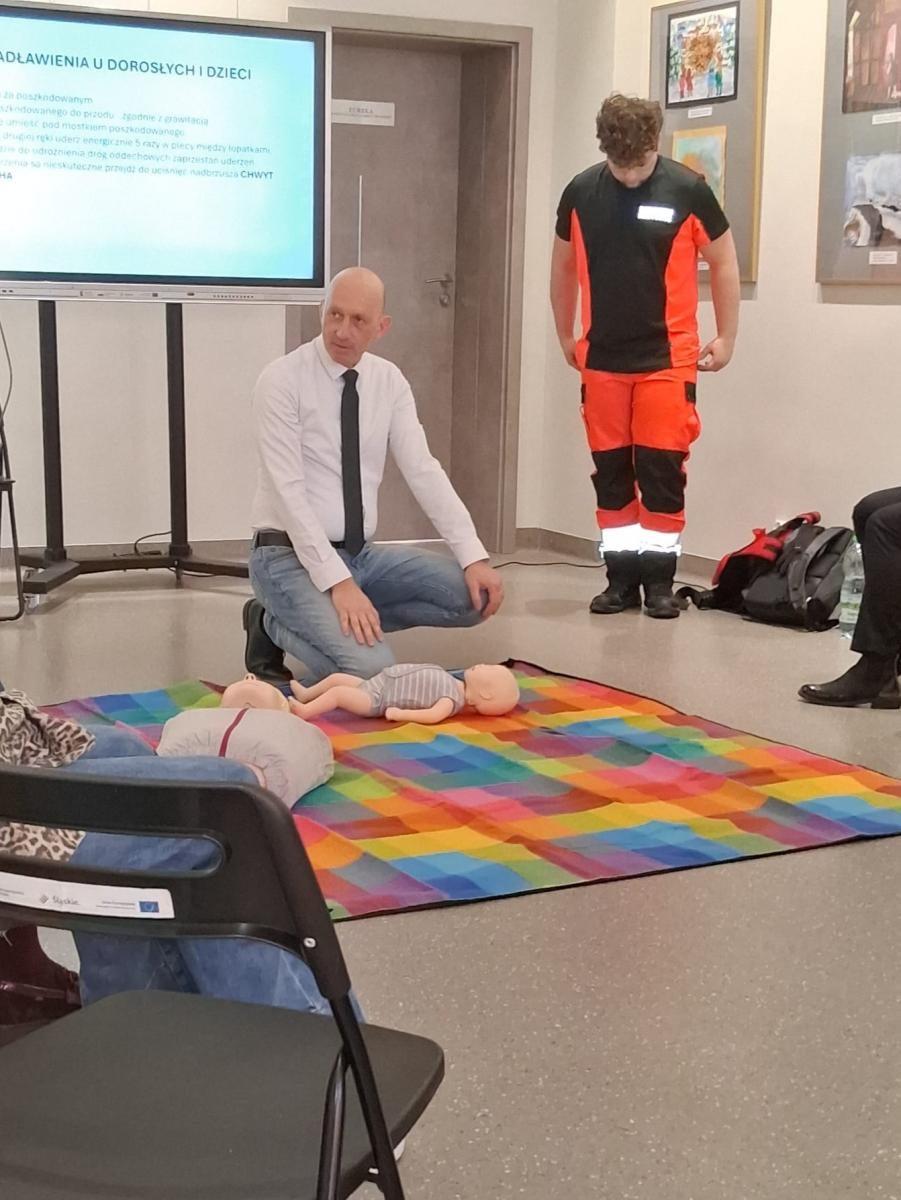 Zdjęcie w galerii na portalu naszraciborz.pl: Druga część szkolenia z pierwszej pomocy dla seniorów za nami! wiadomości z regionu