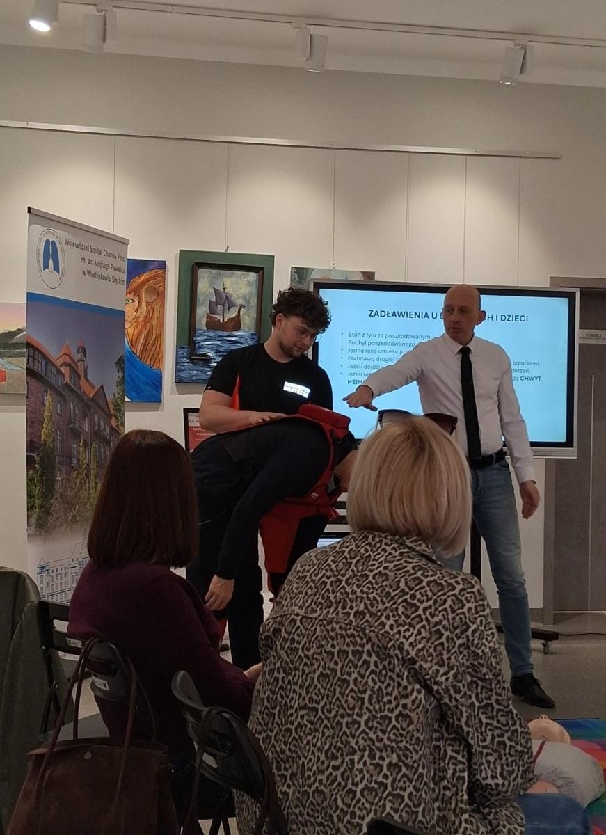 Zdjęcie w galerii na portalu naszraciborz.pl: Druga część szkolenia z pierwszej pomocy dla seniorów za nami! wiadomości z regionu