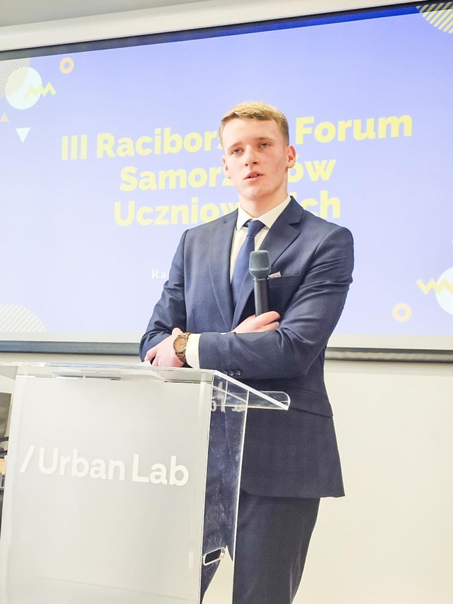 Zdjęcie w galerii na portalu naszraciborz.pl: Młodzi mają głos. III Raciborskie Forum Samorządów Uczniowskich w Urban Lab wiadomości z regionu