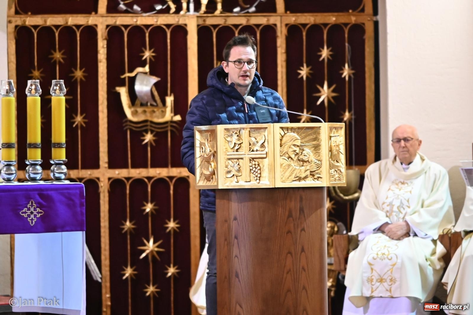 Zdjęcie w galerii na portalu naszraciborz.pl: Mija pięć lat od poświęcenia kaplicy wieczystej adoracji przy kościele NSPJ. Wprowadzono relikwie św. Ojca Pio wiadomości z regionu