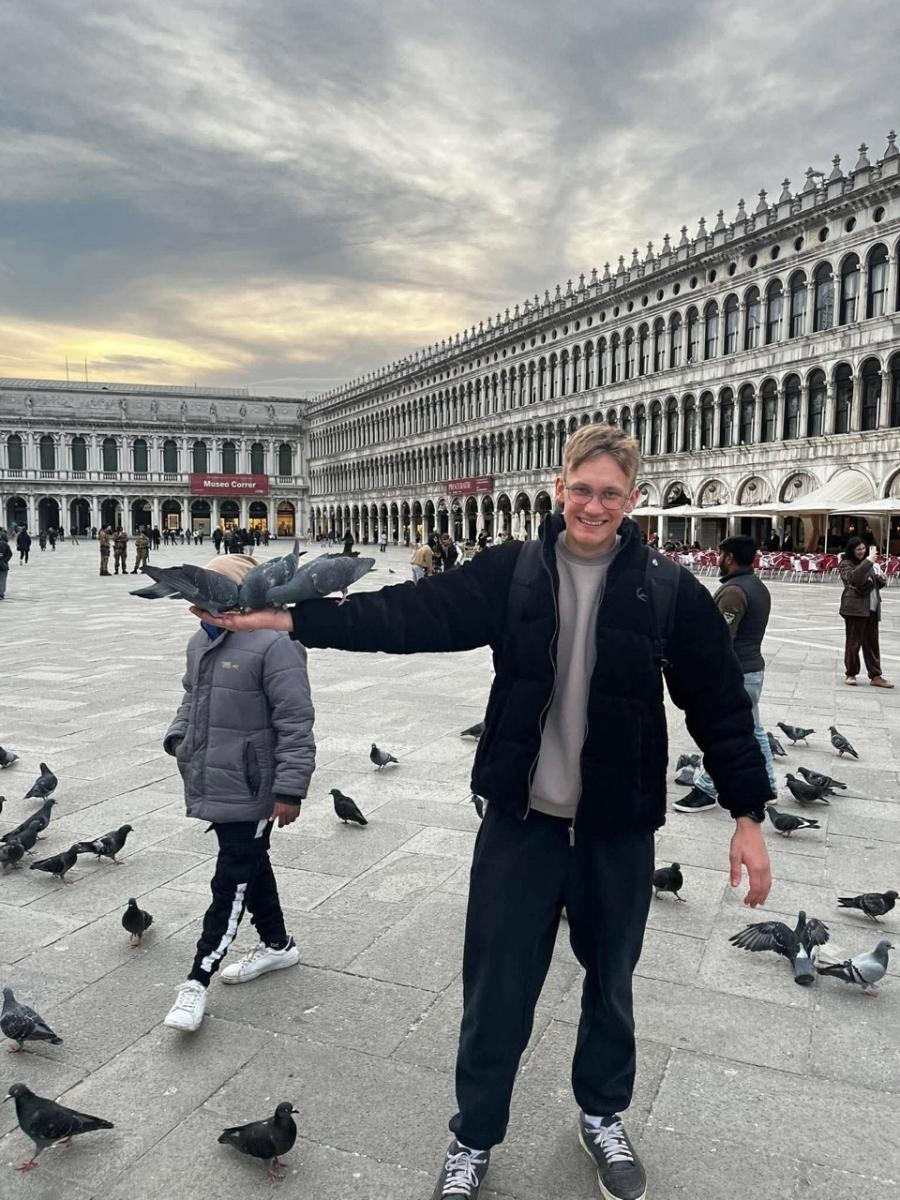 Zdjęcie w galerii na portalu naszraciborz.pl: Toskańska odyseja raciborskiego Mechanika. Tydzień we Włoszech pełen wyzwań i humoru wiadomości z regionu