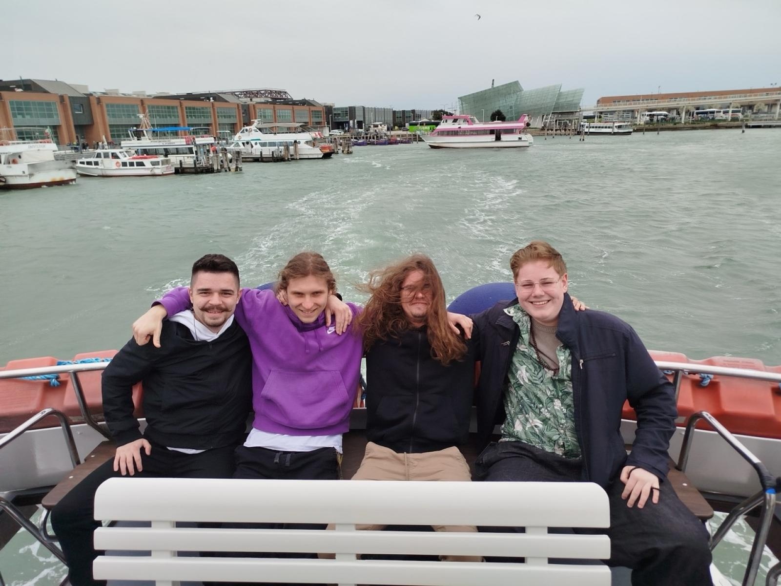 Zdjęcie w galerii na portalu naszraciborz.pl: Toskańska odyseja raciborskiego Mechanika. Tydzień we Włoszech pełen wyzwań i humoru wiadomości z regionu