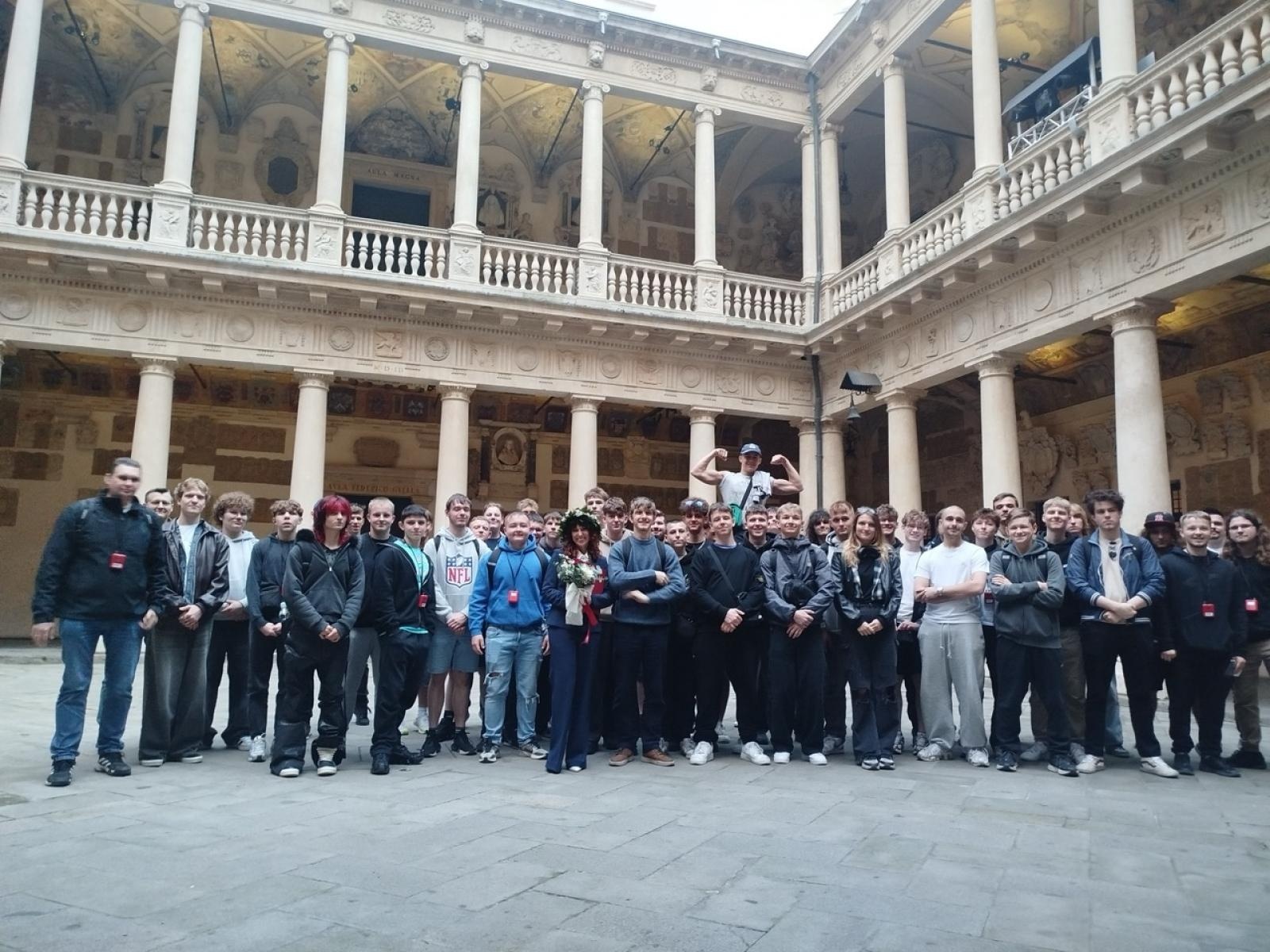 Zdjęcie w galerii na portalu naszraciborz.pl: Toskańska odyseja raciborskiego Mechanika. Tydzień we Włoszech pełen wyzwań i humoru wiadomości z regionu