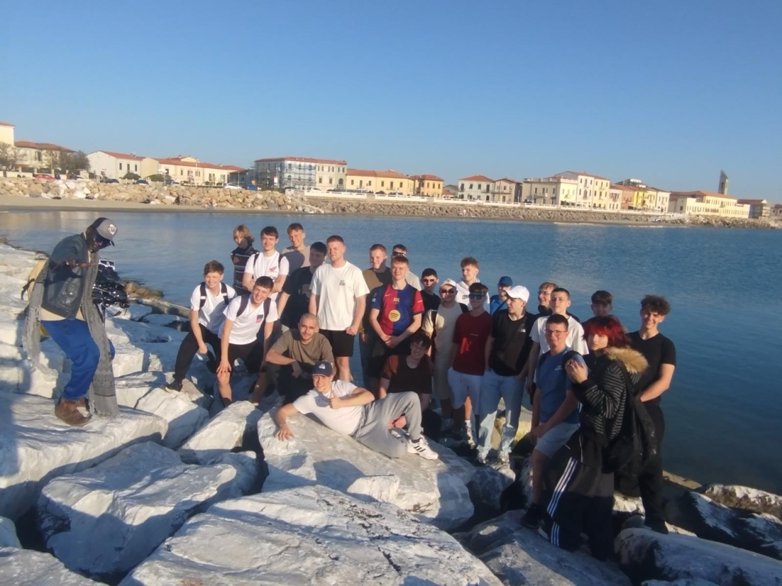 Zdjęcie w galerii na portalu naszraciborz.pl: Toskańska odyseja raciborskiego Mechanika. Tydzień we Włoszech pełen wyzwań i humoru wiadomości z regionu